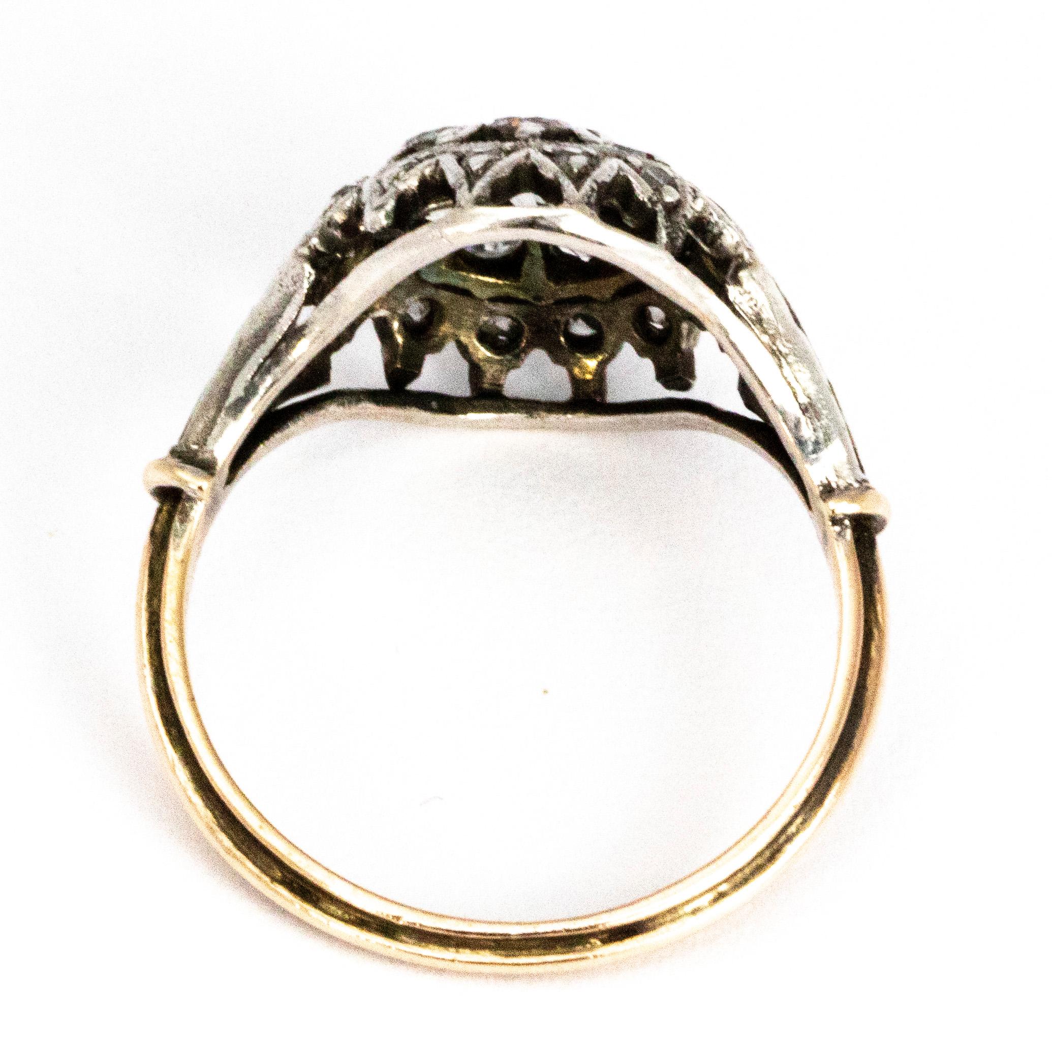 Vintage Diamant und 18 Karat Gold Cluster Ring im Zustand „Gut“ im Angebot in Chipping Campden, GB