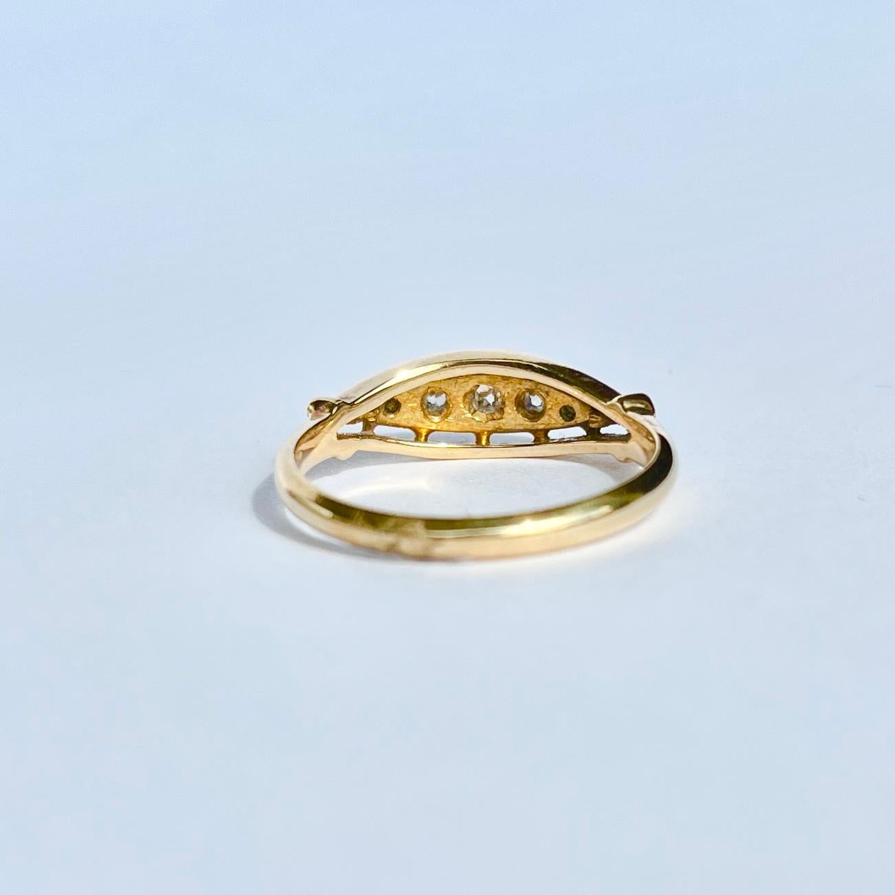 Diamant- und 18 Karat Gold Fünf-Stein-Ring im Zustand „Gut“ im Angebot in Chipping Campden, GB