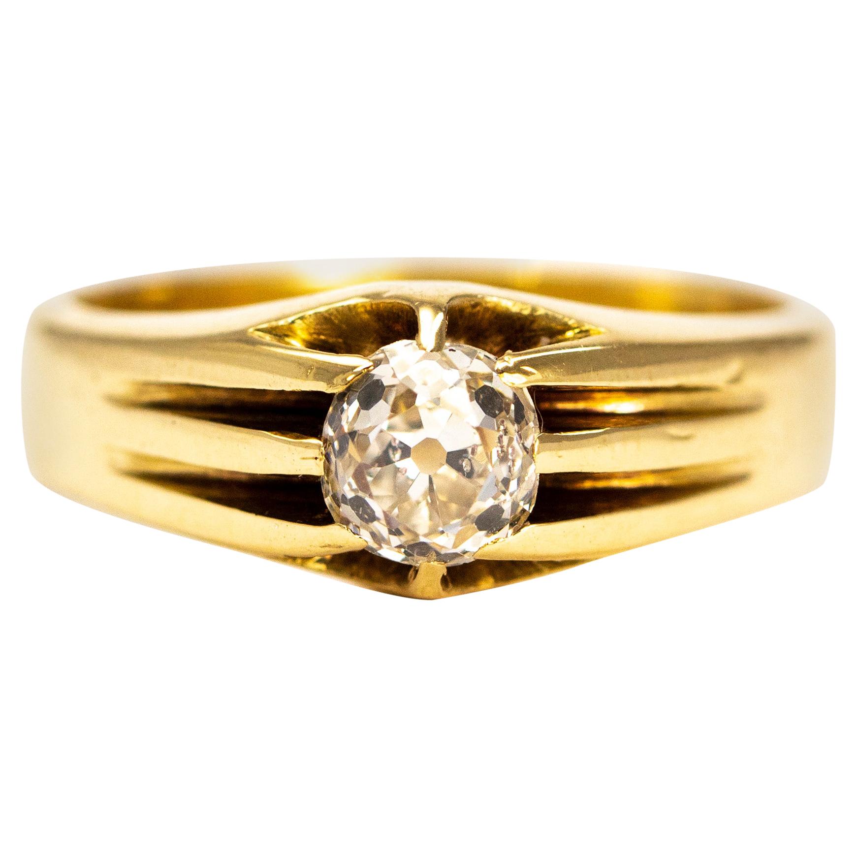 Vintage Diamond and 18 Carat Gold Signet Ring For Sale