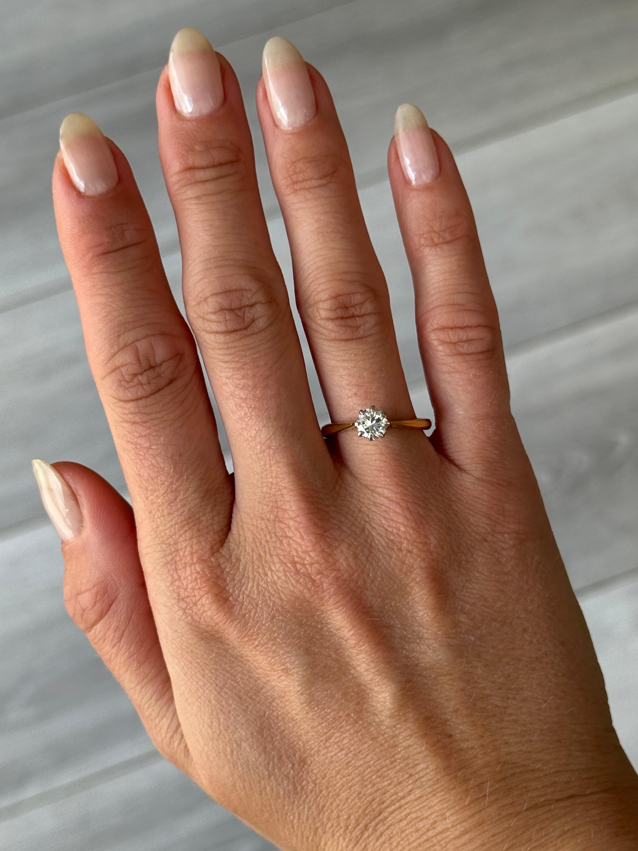 Vintage Diamant und 18 Karat Gold Solitär Ring (Alteuropäischer Schliff) im Angebot