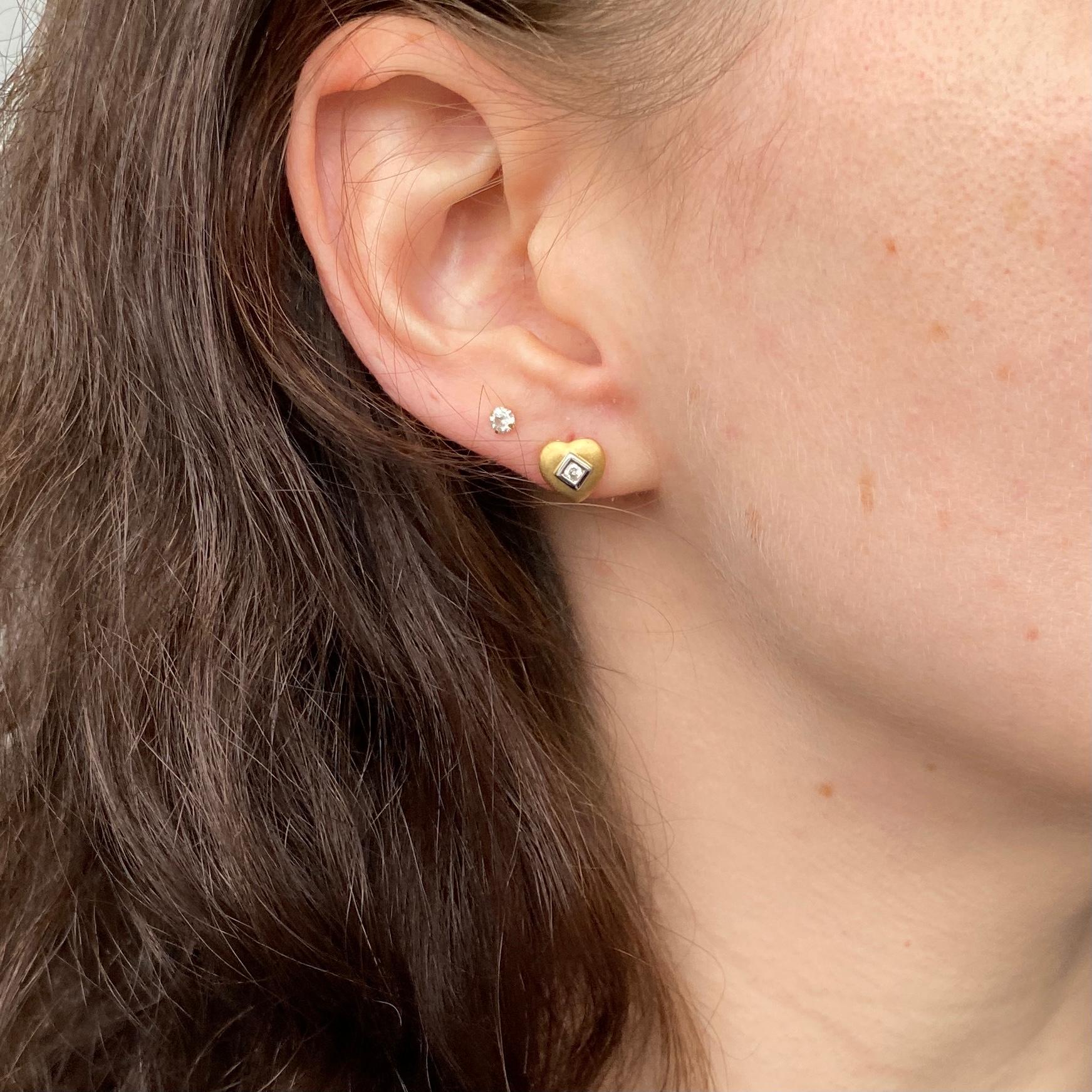 Modern Vintage Diamond and 18 Carat Gold Stud Earrings For Sale