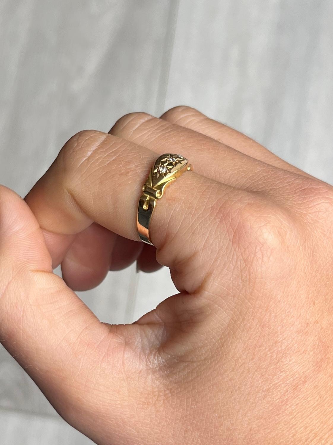 Dreisteiniger Vintage-Ring aus Diamanten und 18 Karat Gold (Moderne) im Angebot