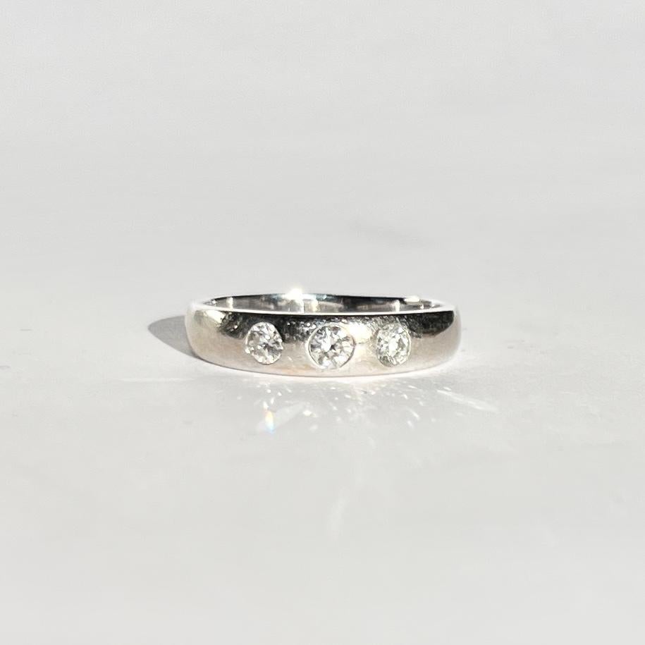 Women's or Men's Vintage Diamond and 18 Carat White Gold Band Ring For Sale