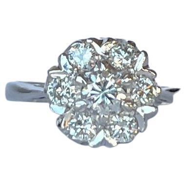 Vintage Diamond and 18 Carat White Gold Cluster Ring For Sale