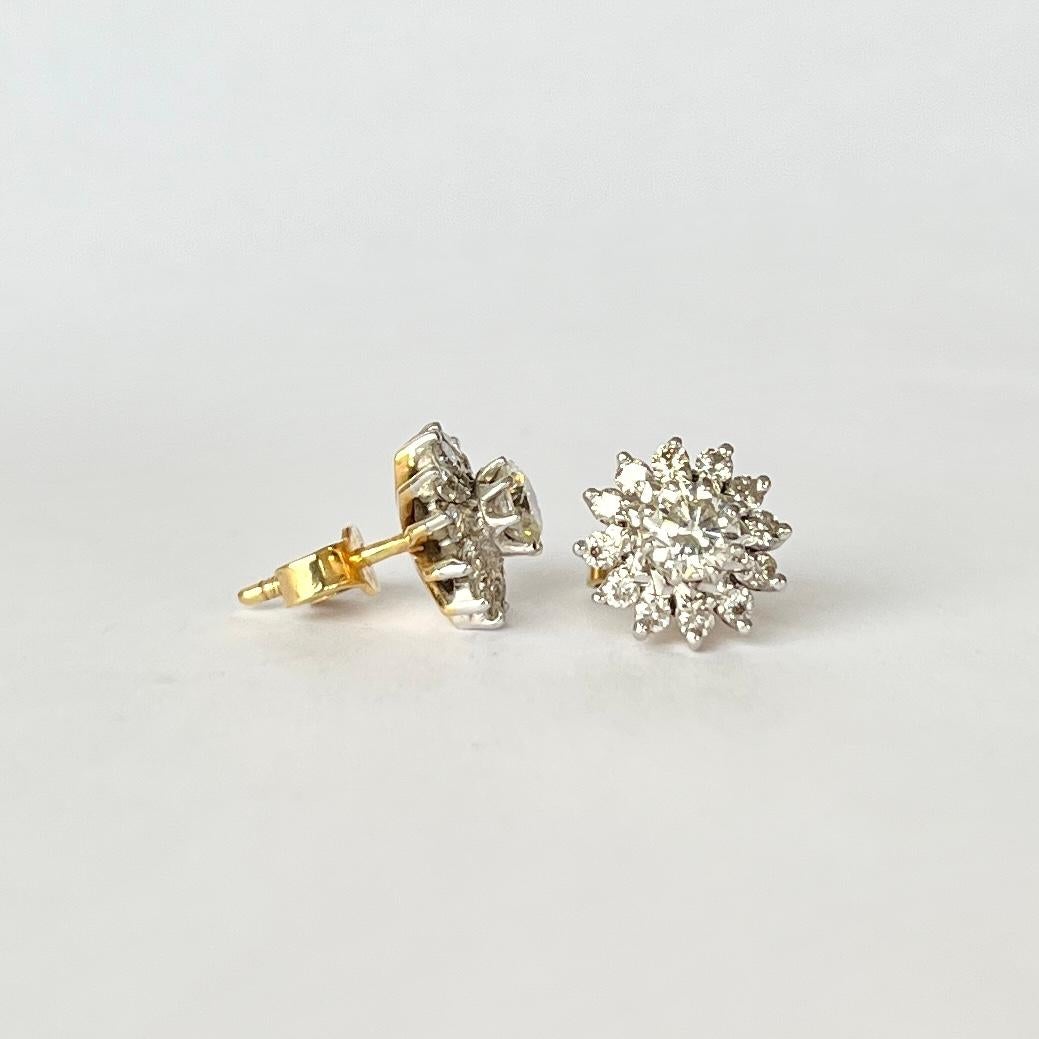 Orecchini a grappolo d'epoca con diamanti e oro bianco 18 carati In condizioni buone in vendita a Chipping Campden, GB