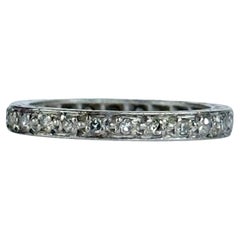 Bague d'éternité en or blanc 18 carats et diamant vintage
