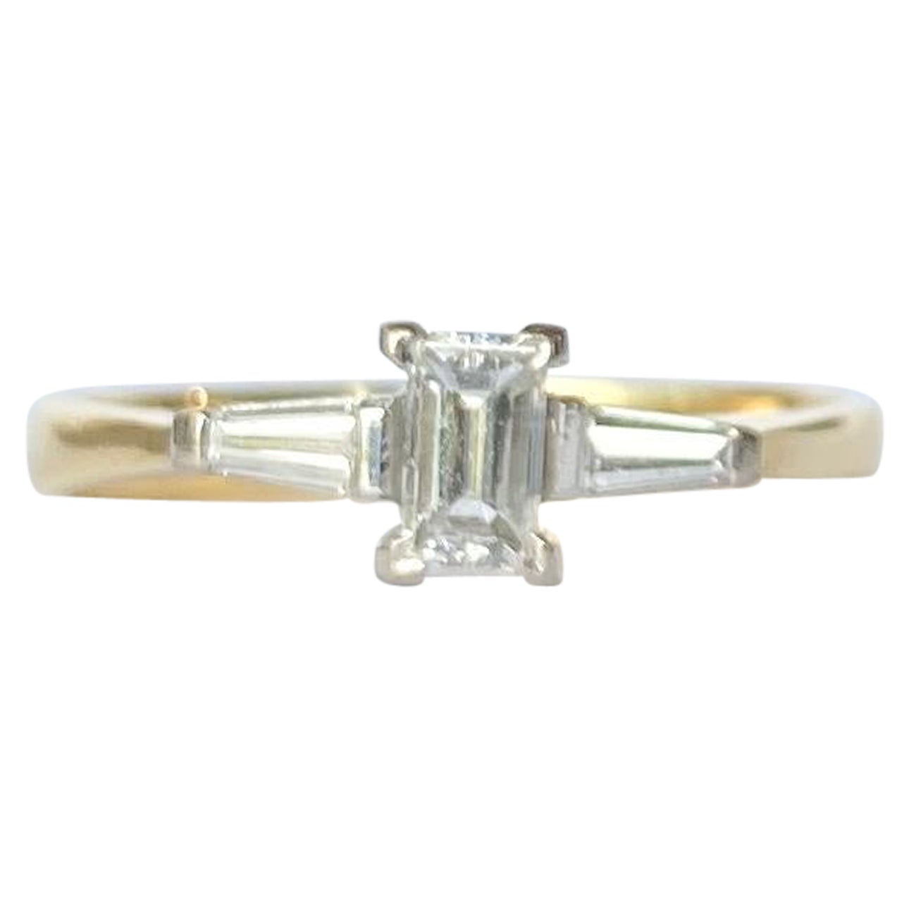 Solitaire vintage en or blanc 18 carats et diamants