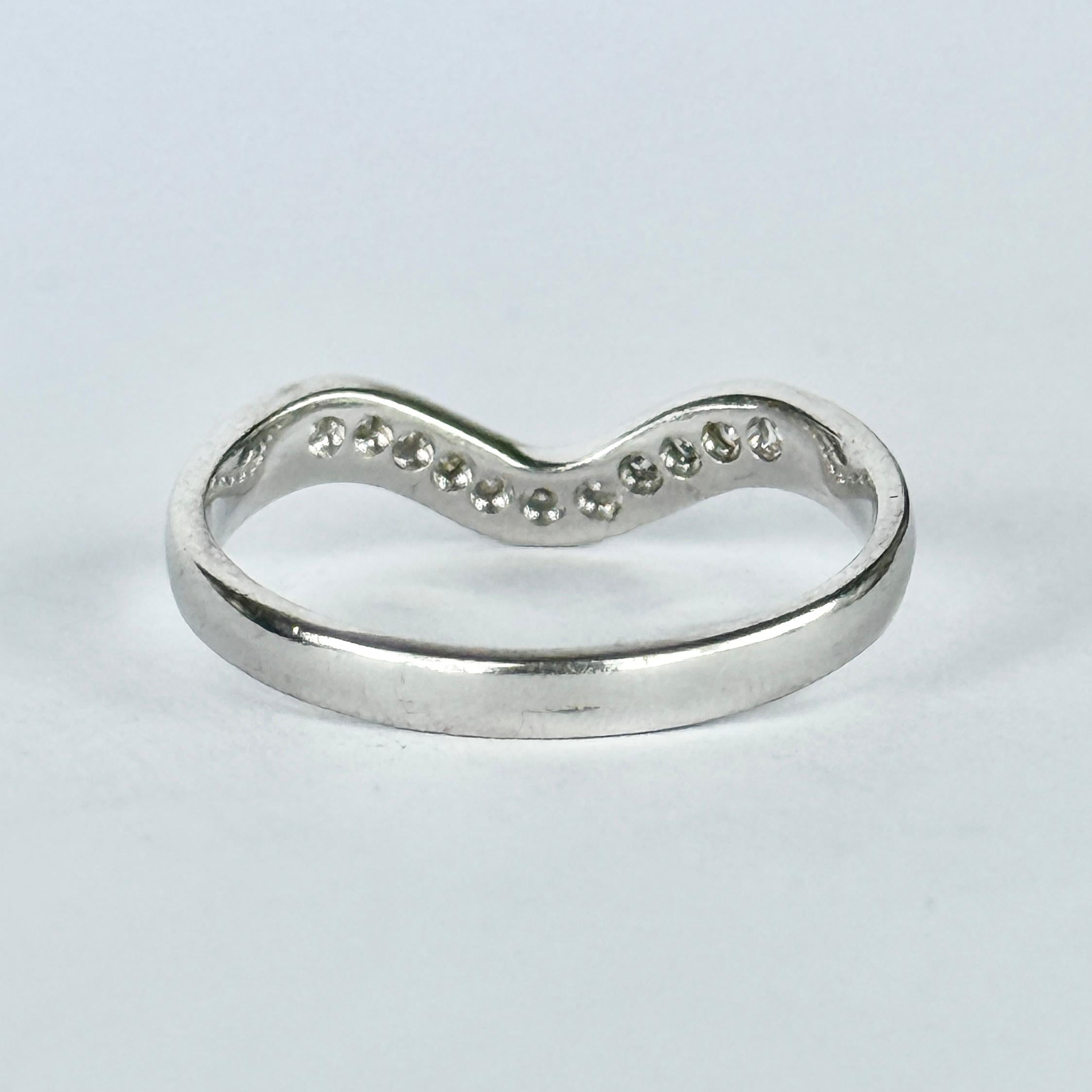 Round Cut Vintage Diamond and 18 Carat White Gold Waved Band For Sale