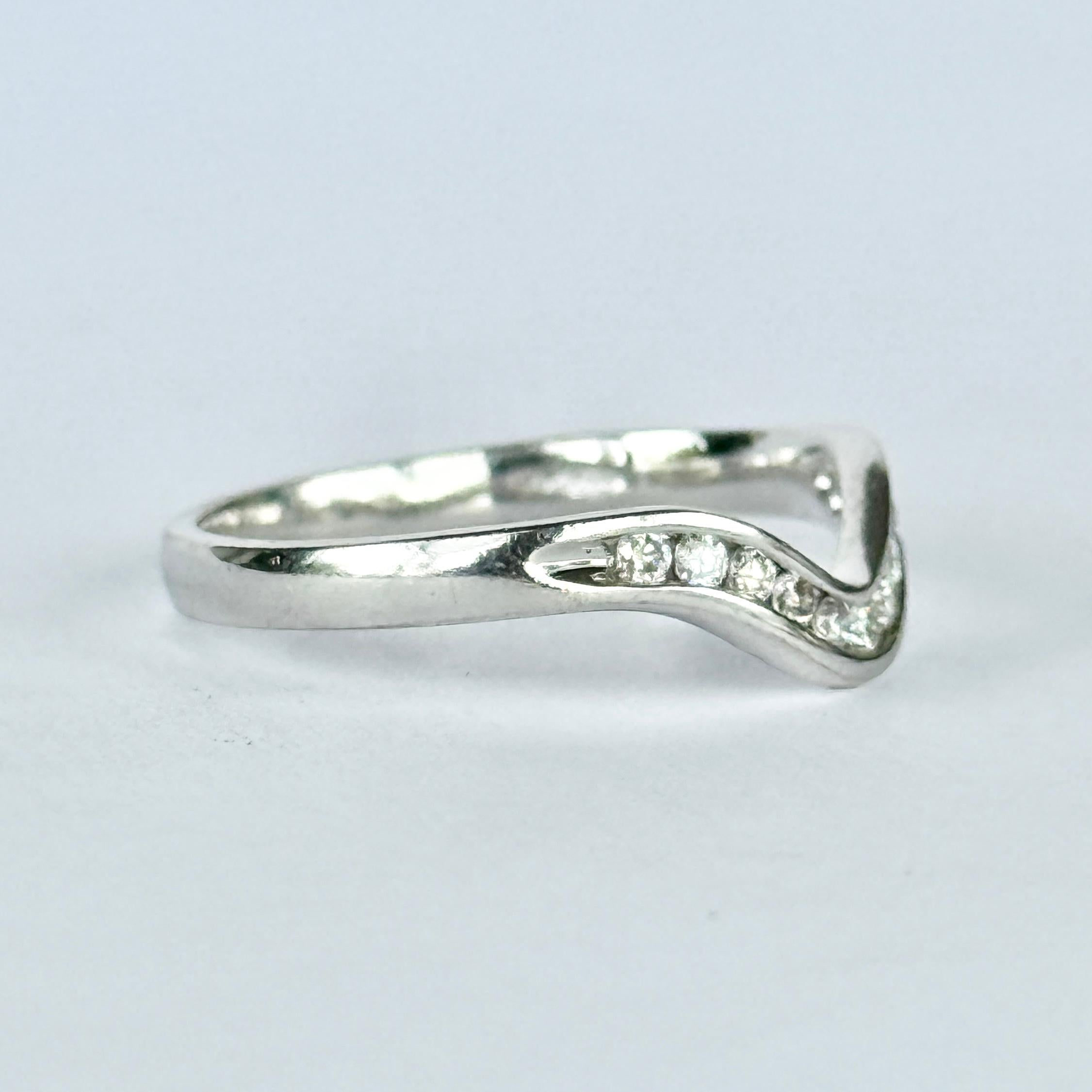 Vintage Diamond and 18 Carat White Gold Waved Band In Excellent Condition For Sale In Chipping Campden, GB