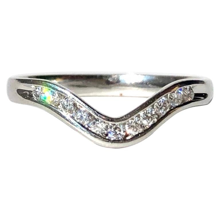 Vintage Diamond and 18 Carat White Gold Waved Band