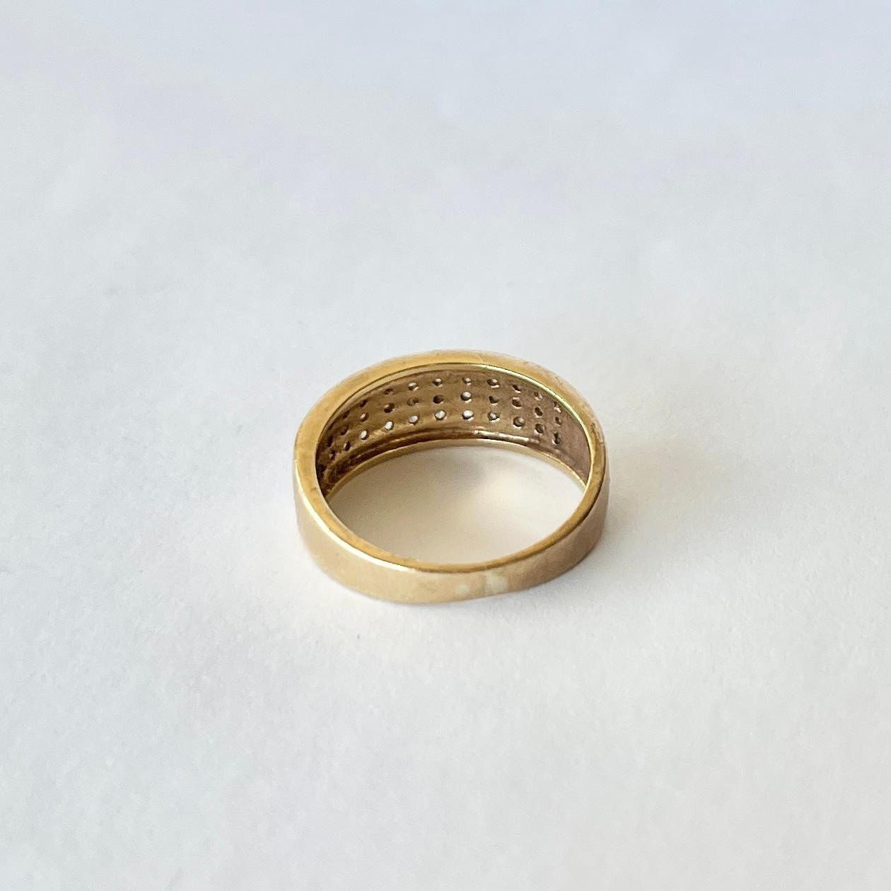 Dreireihiger Vintage-Ring mit Diamanten und 9 Karat Gold im Zustand „Gut“ im Angebot in Chipping Campden, GB