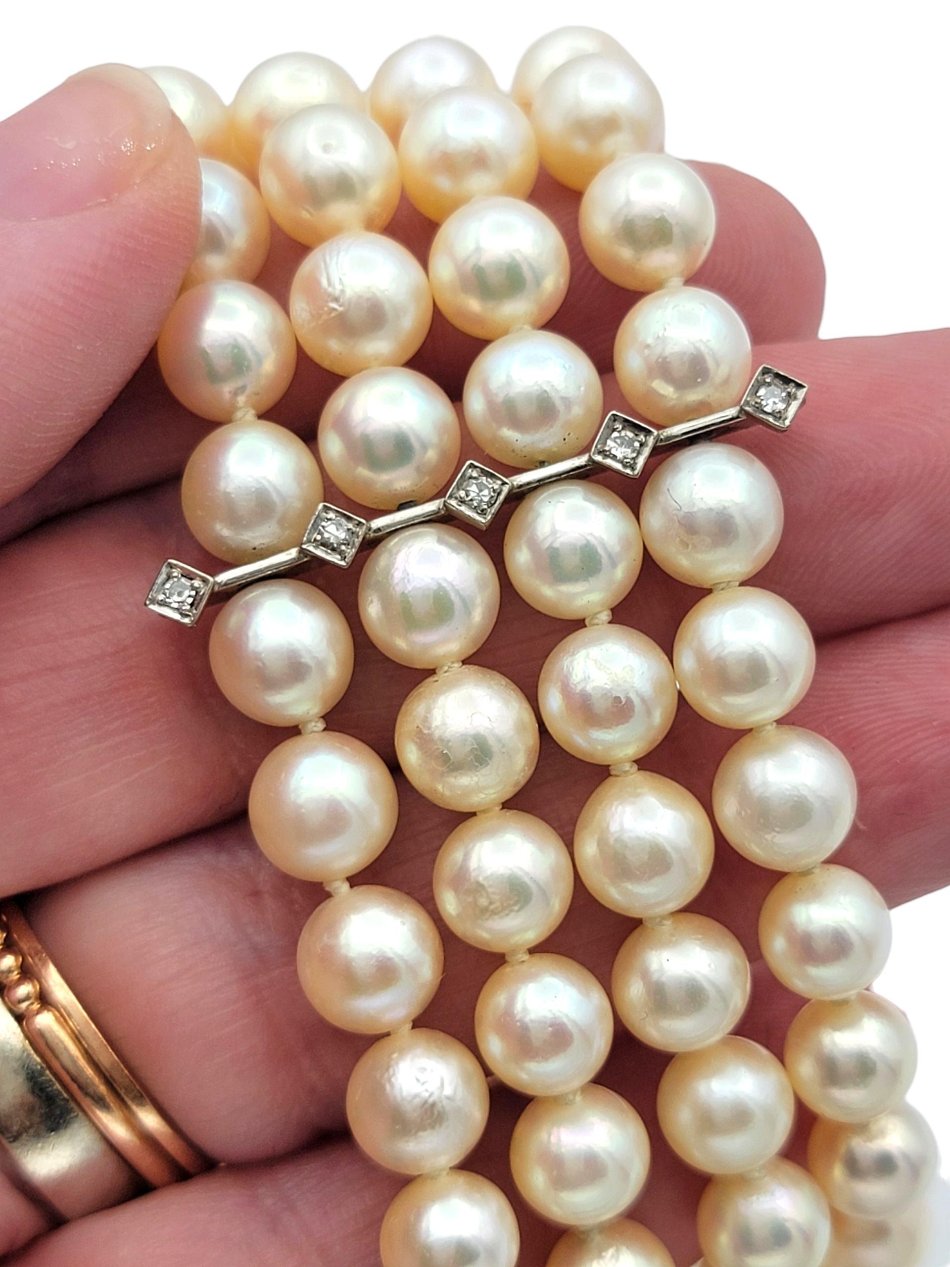 Bracelet large multi-brins en or blanc 14 carats avec diamants et perles d'Akoya Vintage en vente 6