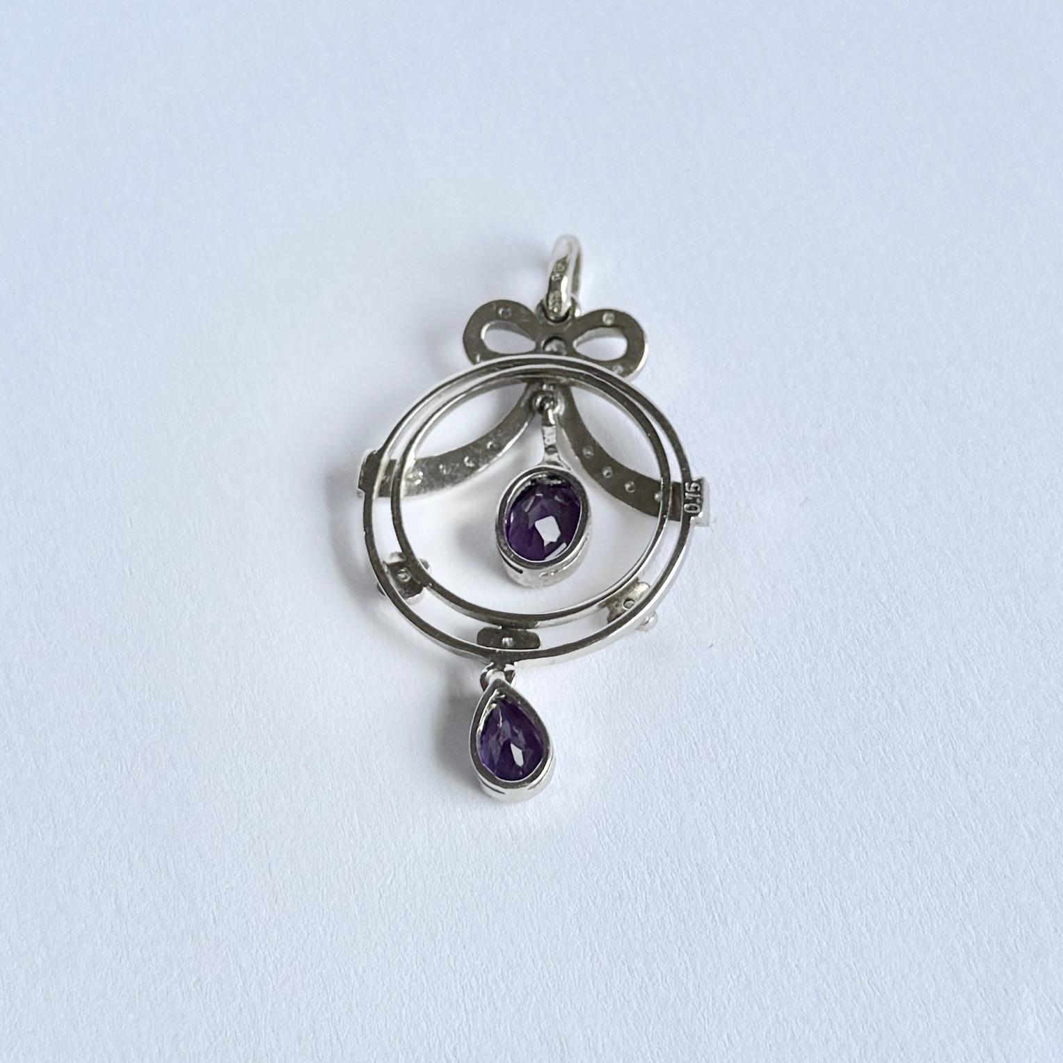 Anhänger aus 9 Karat Weißgold mit Diamanten und Amethysten im Zustand „Gut“ im Angebot in Chipping Campden, GB