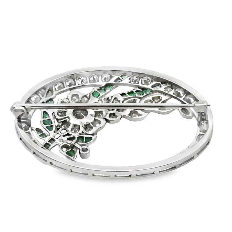 Vintage Diamond and Emerald Flower Brooch In Good Condition In New York, NY