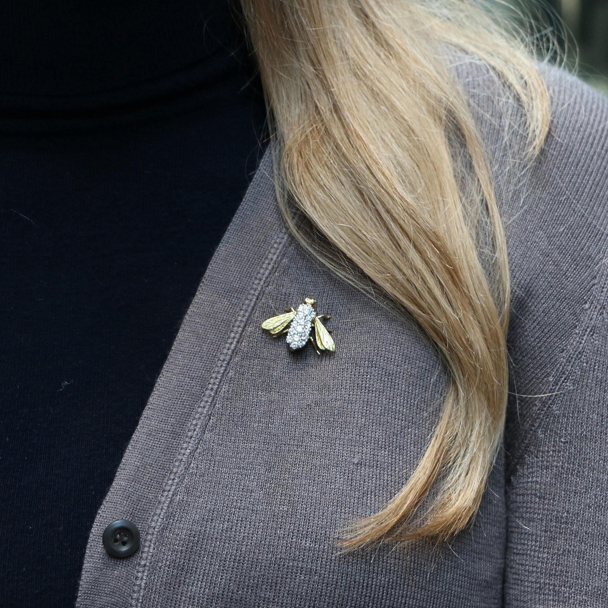 Vintage Diamond and Emerald Insect Brooch Set in 18k Yellow and White Gold For Sale 1