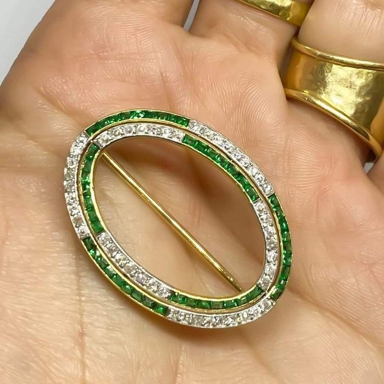 Vintage Diamond and Emerald Oval Brooch 18ky & Platinum In Excellent Condition For Sale In Carmel-by-the-Sea, CA