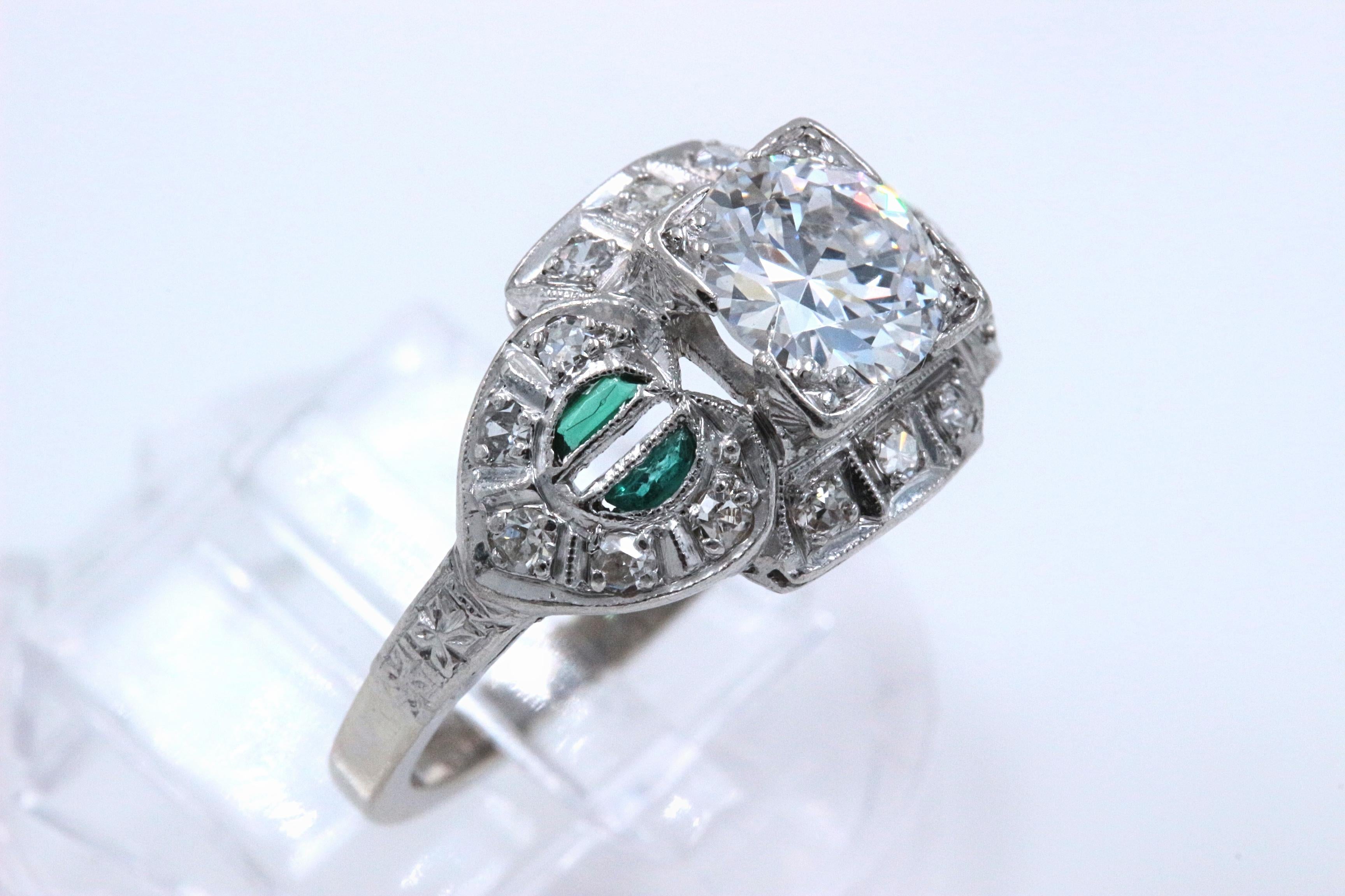 Antiker Diamant- und Smaragdring mit alteuropäischem Schliff 1,50 Karat (Art déco) im Angebot