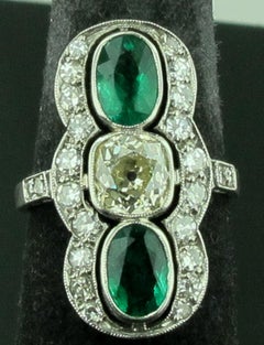 Vintage Diamond and Emerald Ring Set in Platinum, circa 1910