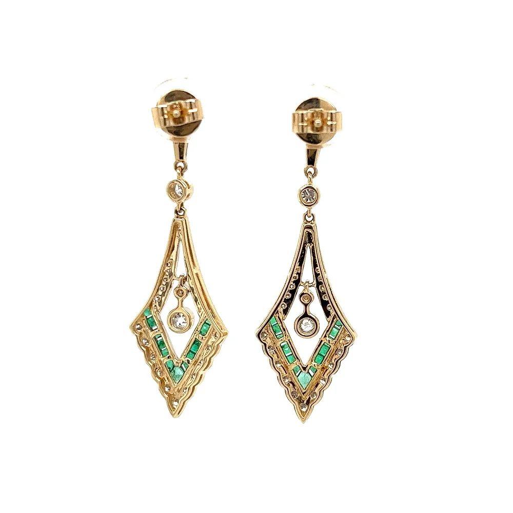 Vintage Diamond and Emerald V Drop Gold Earrings In Excellent Condition For Sale In Montreal, QC