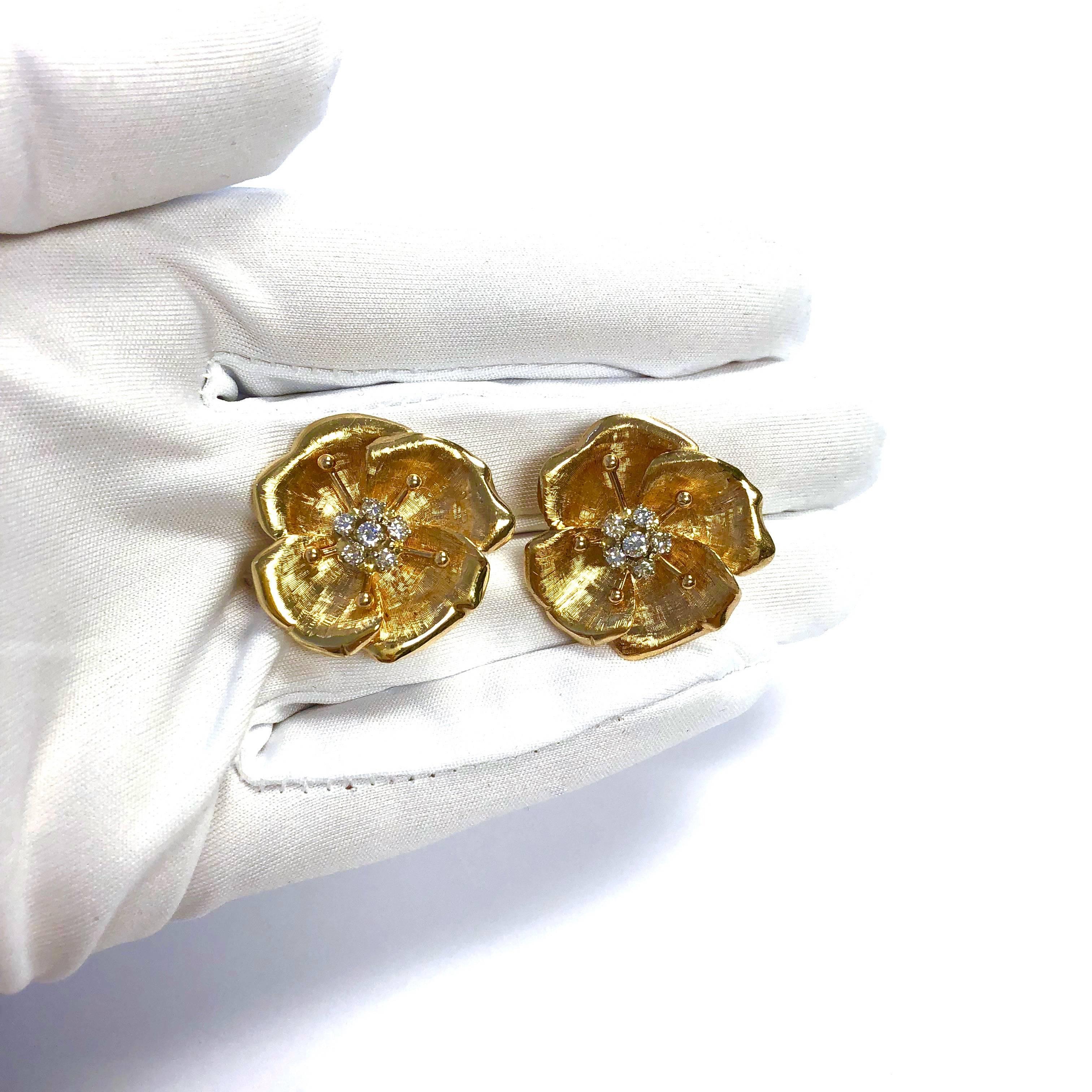 Vintage Diamond and Gold Dogwood Flower Earrings In Excellent Condition In Agoura Hills, CA