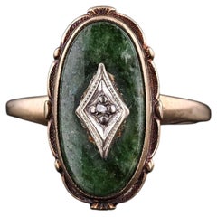Vintage-Ring aus 10-karätigem Gold mit Diamant und grünem Chalcedon