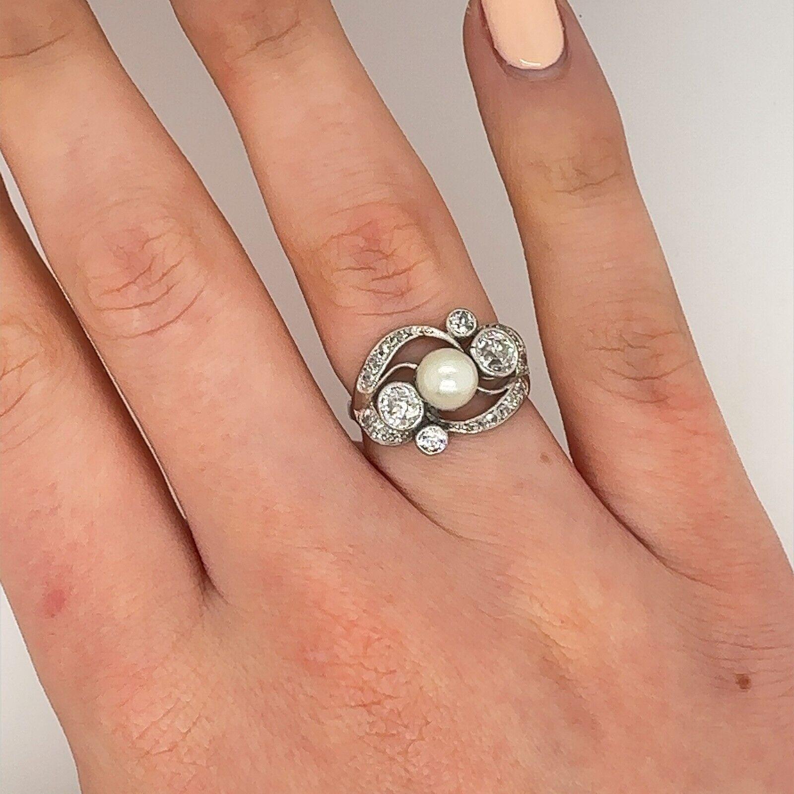 Vintage Diamond and Pearl Ring Set in Platinum 0.90ct of Diamonds For Sale 1