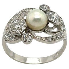 Vintage Diamond and Pearl Ring Set in Platinum 0.90ct of Diamonds