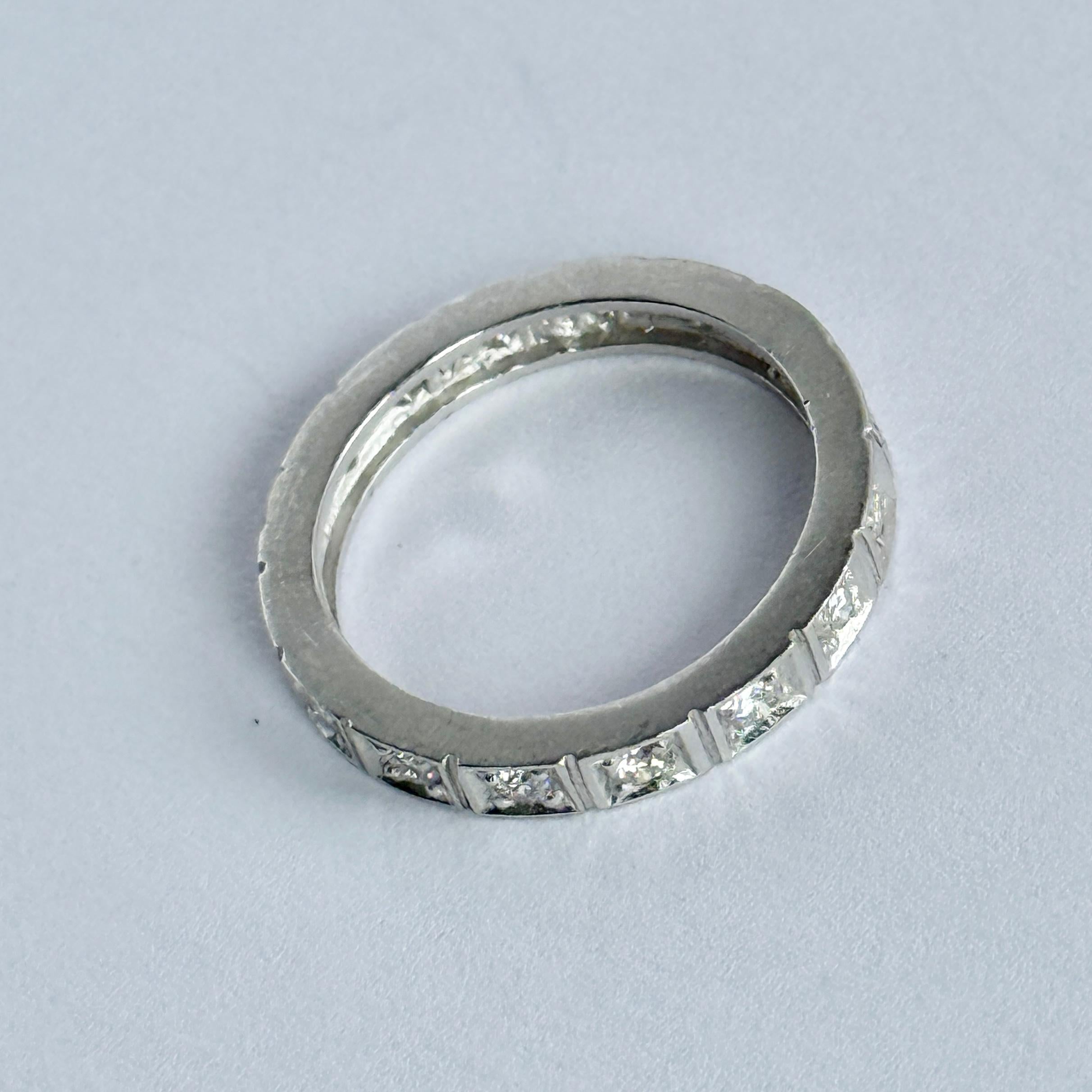 Donna Fascia per l'eternità in platino e diamanti d'epoca in vendita