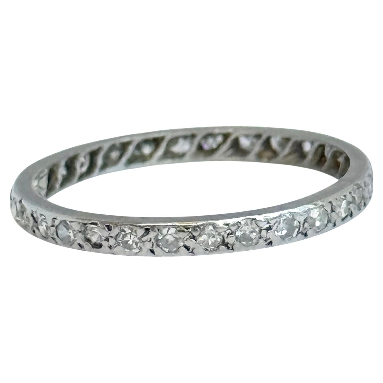Vintage Diamant und Platin Ewigkeitsring