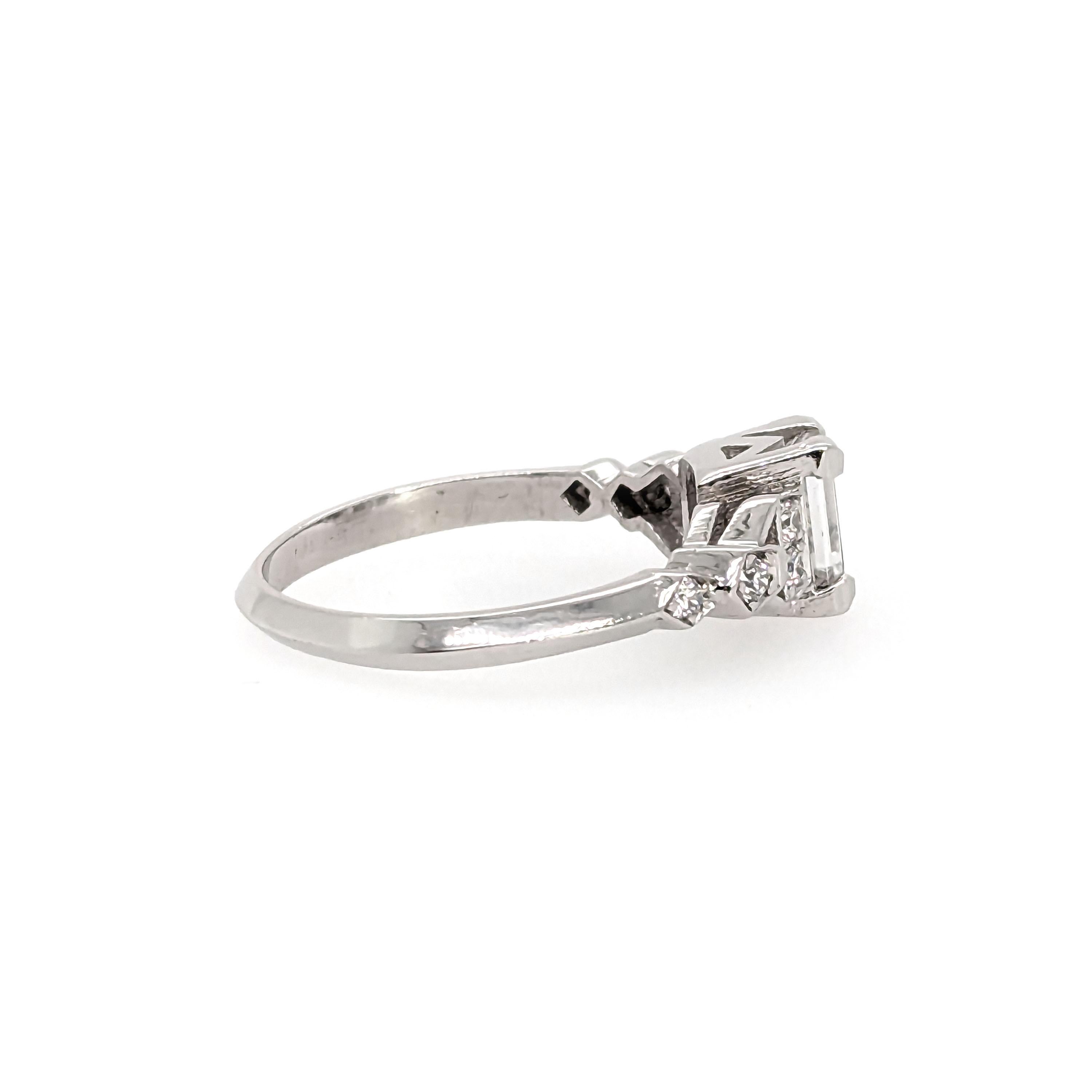 Women's Vintage Diamond And Platinum Ring, 0.81 Carats F VS2, Circa 1950 For Sale