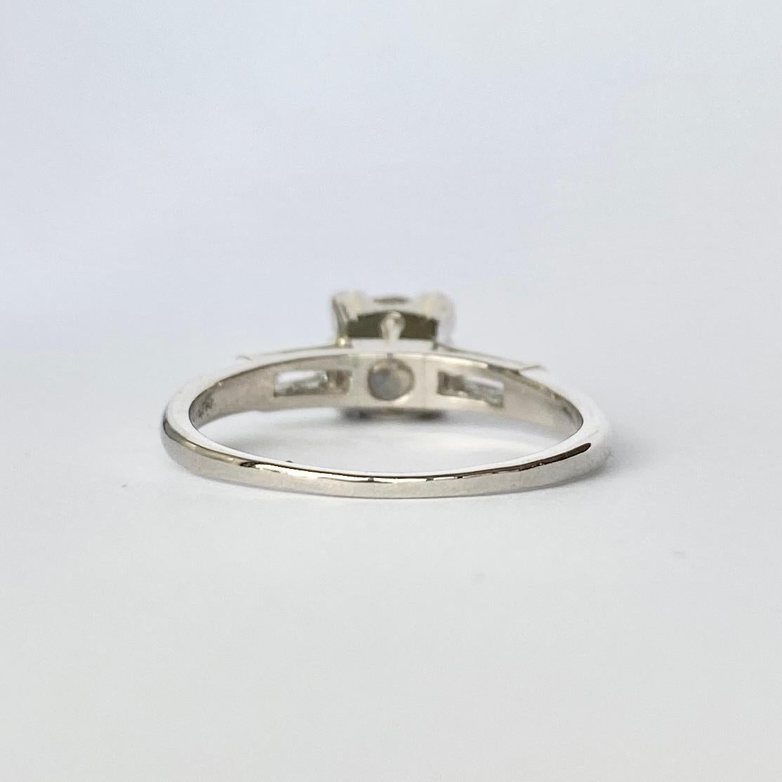 Solitär-Ring aus Diamant und Platin (Moderne) im Angebot