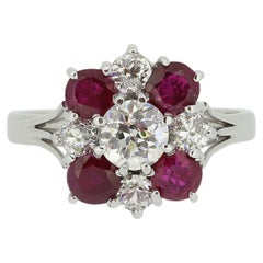 Bague grappe vintage en diamants et rubis