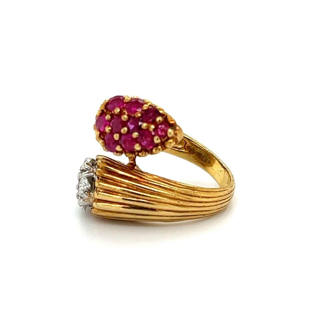 Vintage Diamond and Ruby Fluted Gold Moi et Toi Bypass Retro Ring  For Sale 1