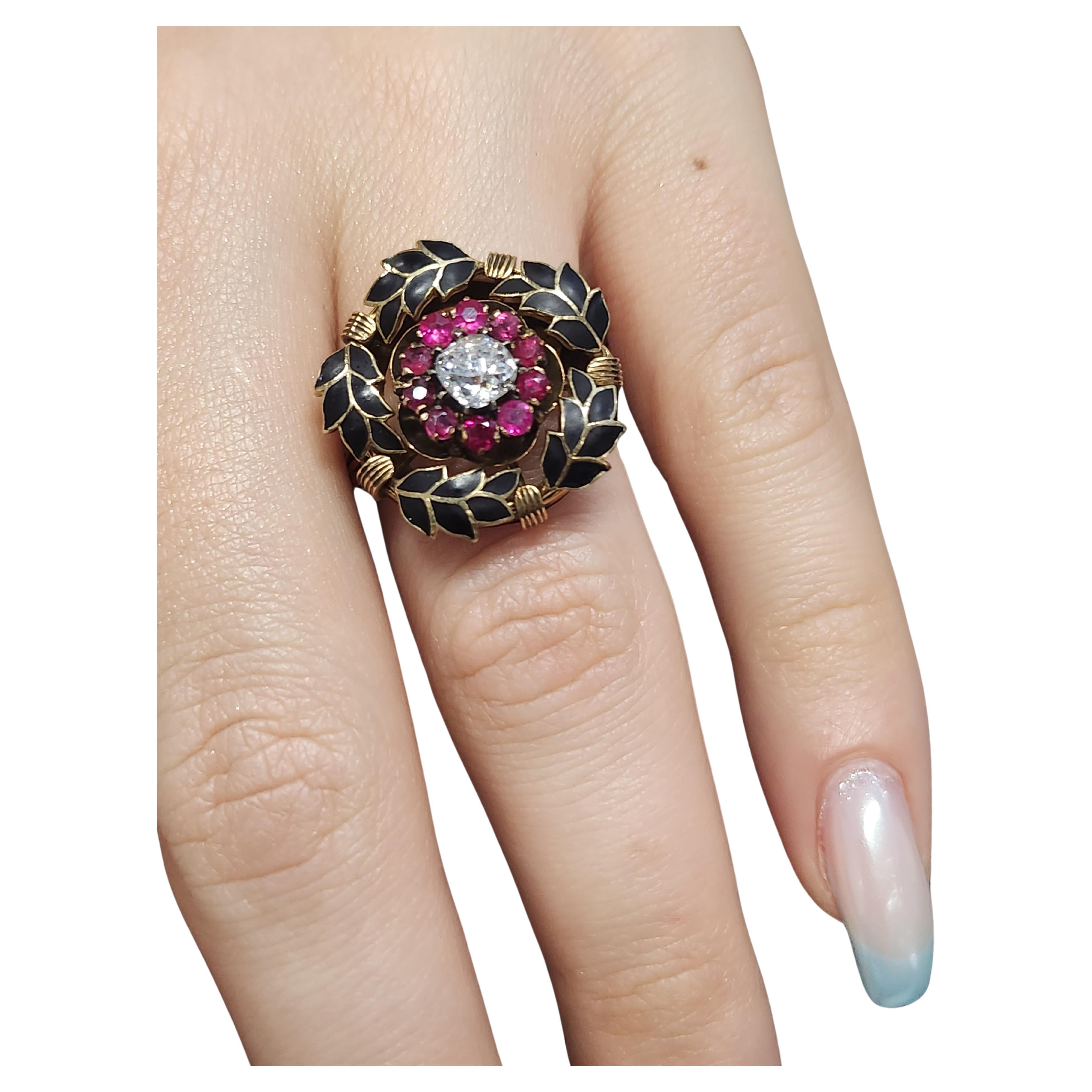 Antique Diamond And Ruby Enamel Gold Ring In Good Condition For Sale In Cairo, EG