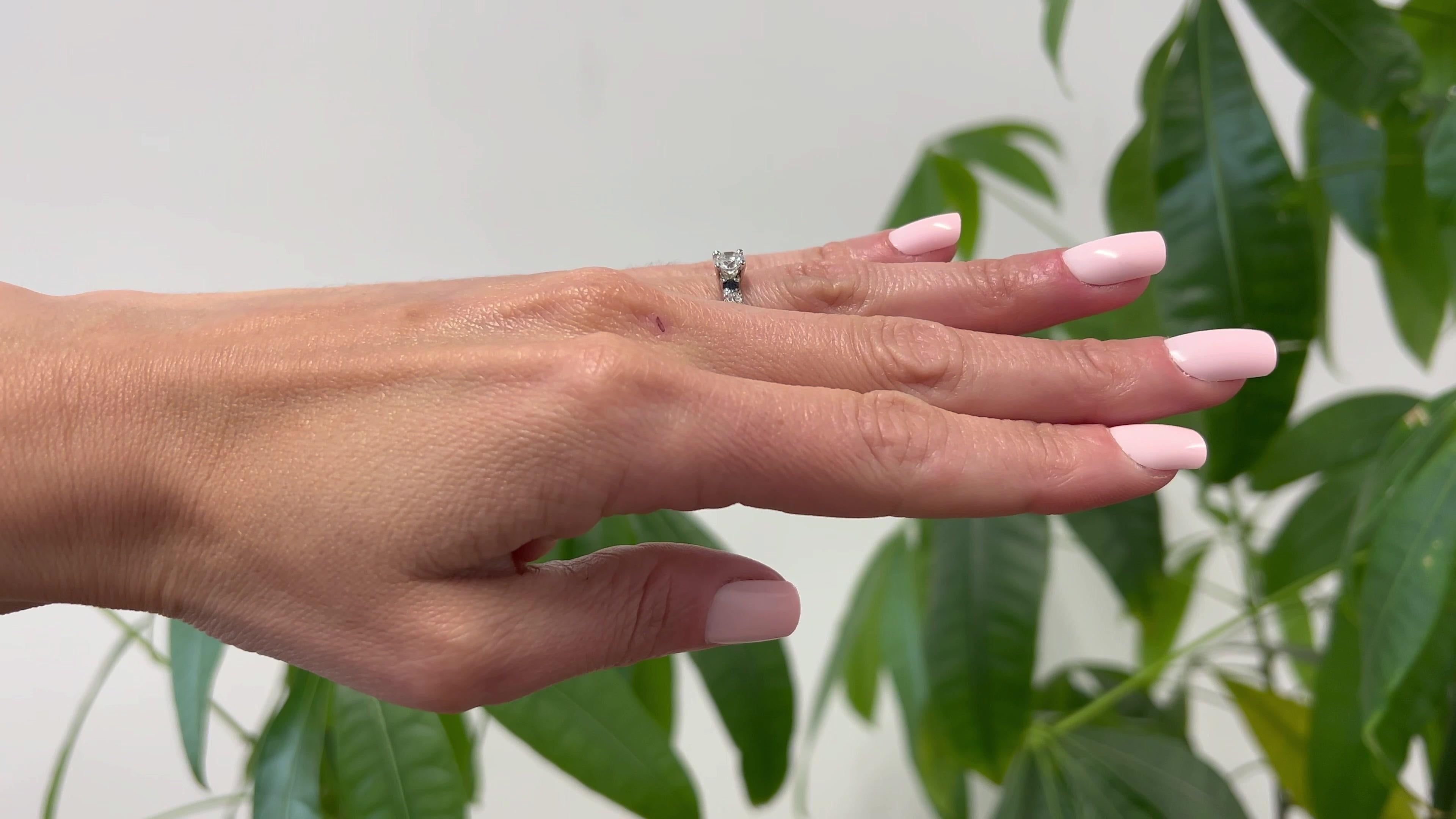 14k zweifarbiger Vintage-Ring mit Diamant und Saphir im Zustand „Gut“ in Beverly Hills, CA