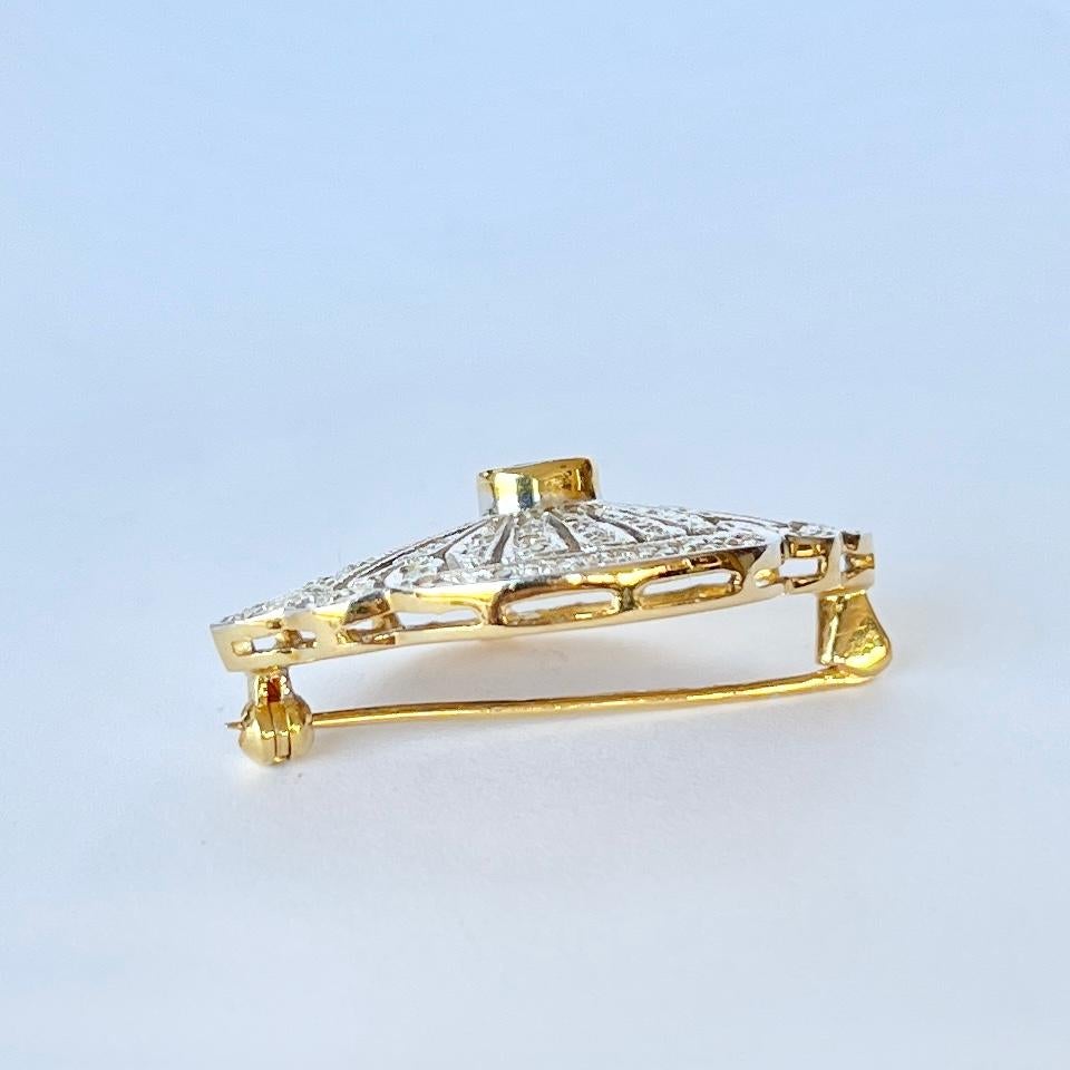 Vintage Diamond and Sapphire 18 Carat Yellow Gold Brooch In Good Condition For Sale In Chipping Campden, GB