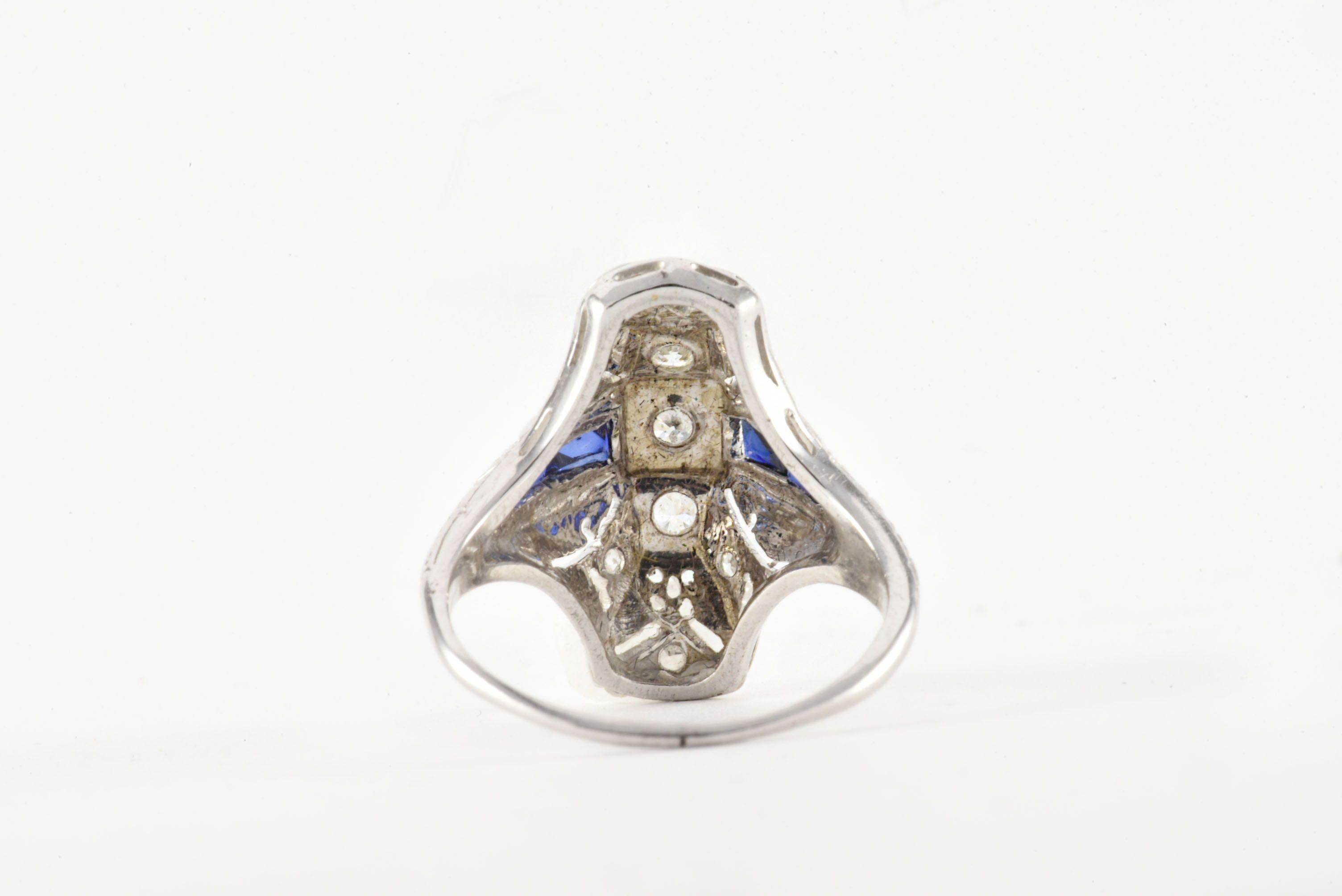 Navette Dinner-Ring mit Diamant und Saphir im Zustand „Gut“ im Angebot in Denver, CO