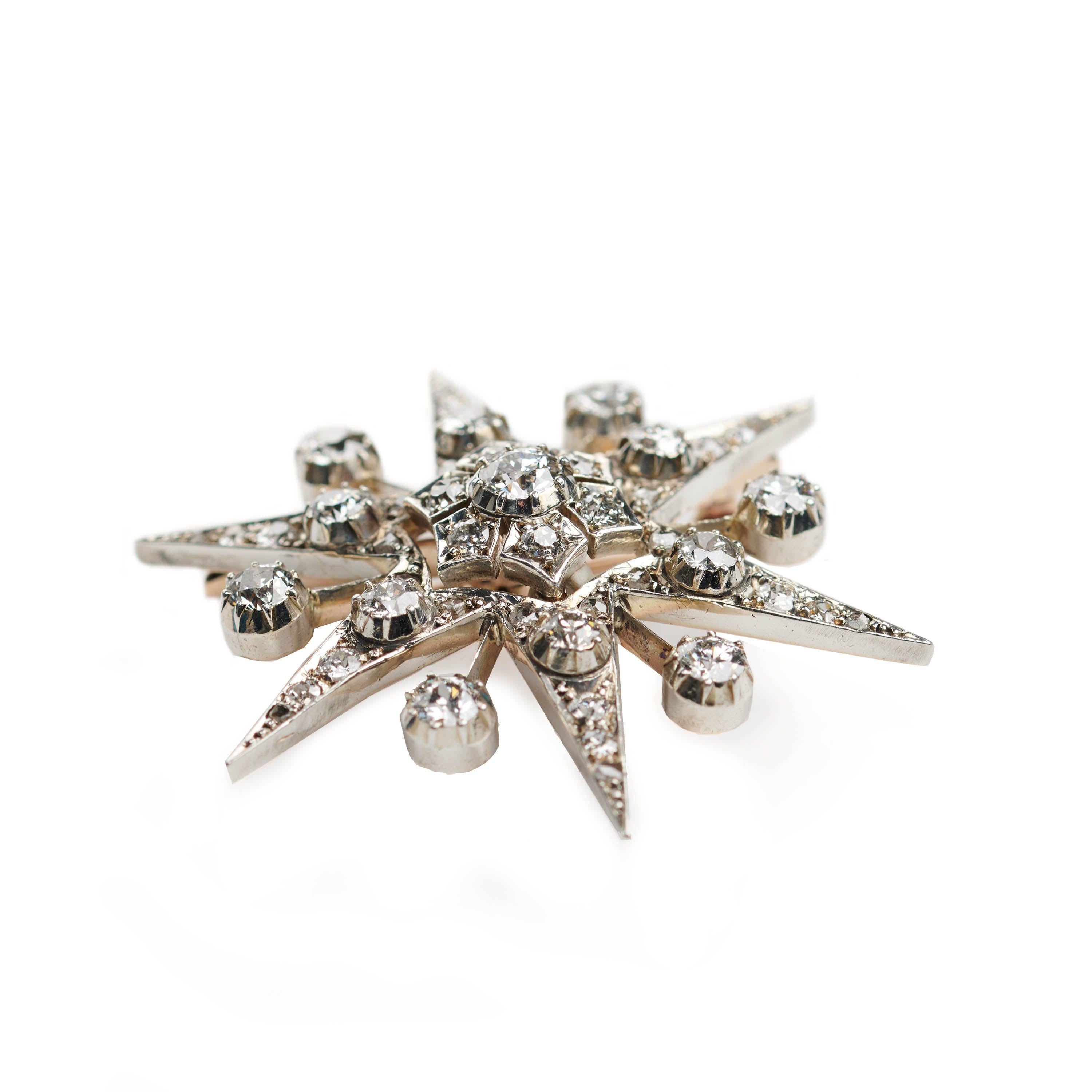 Art Deco Vintage Diamond And Silver Upon Gold Star Brooch, Circa 1930, 3.00 Carats For Sale