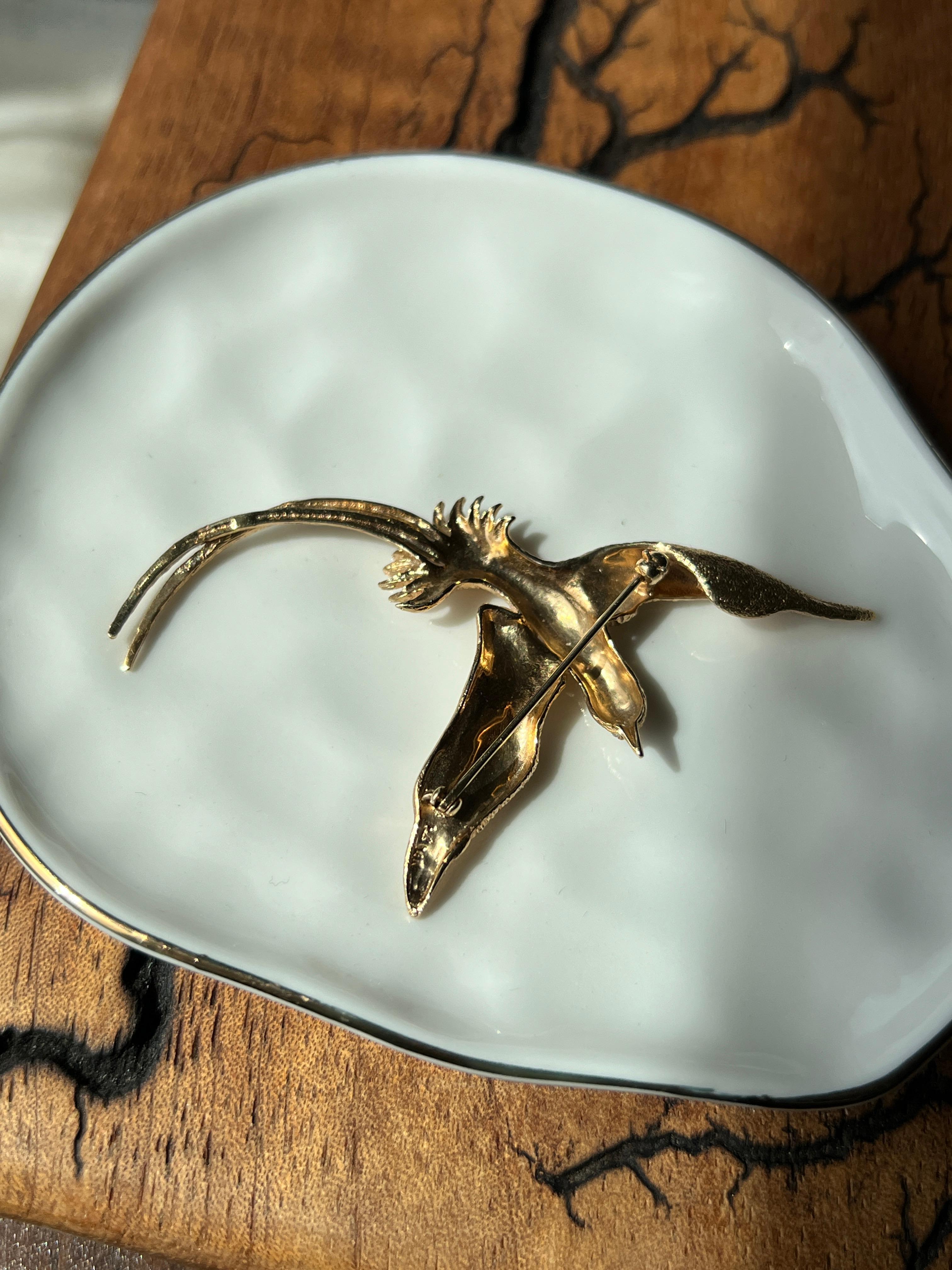 Round Cut Vintage Diamond and Yellow Gold Pheasant Brooch For Sale