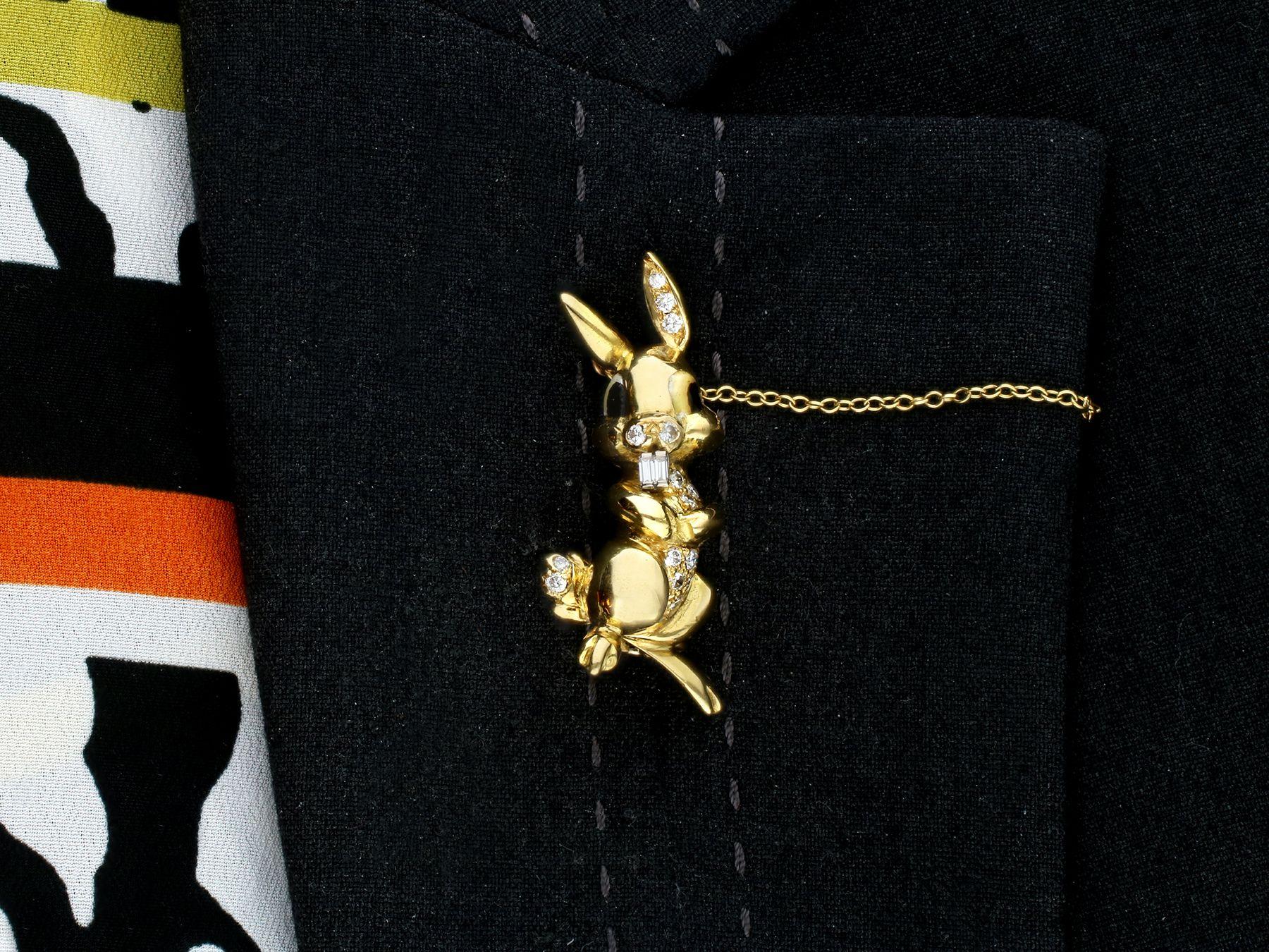 Vintage Diamond and Yellow Gold Rabbit Brooch Circa 1960 For Sale 2