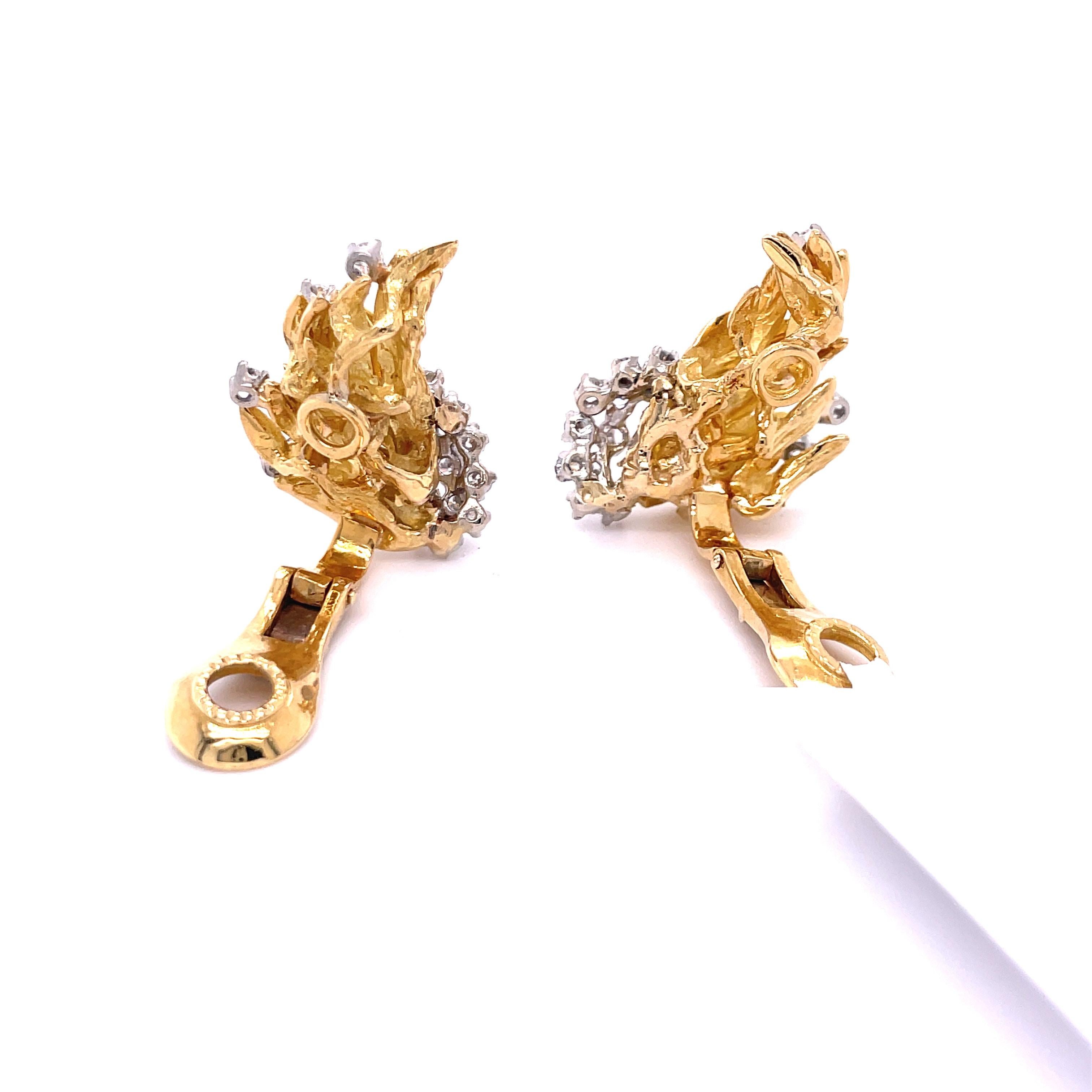 Diamond and Yellow Gold Lever-Back Earrings, French  In Excellent Condition For Sale In Beverly Hills, CA
