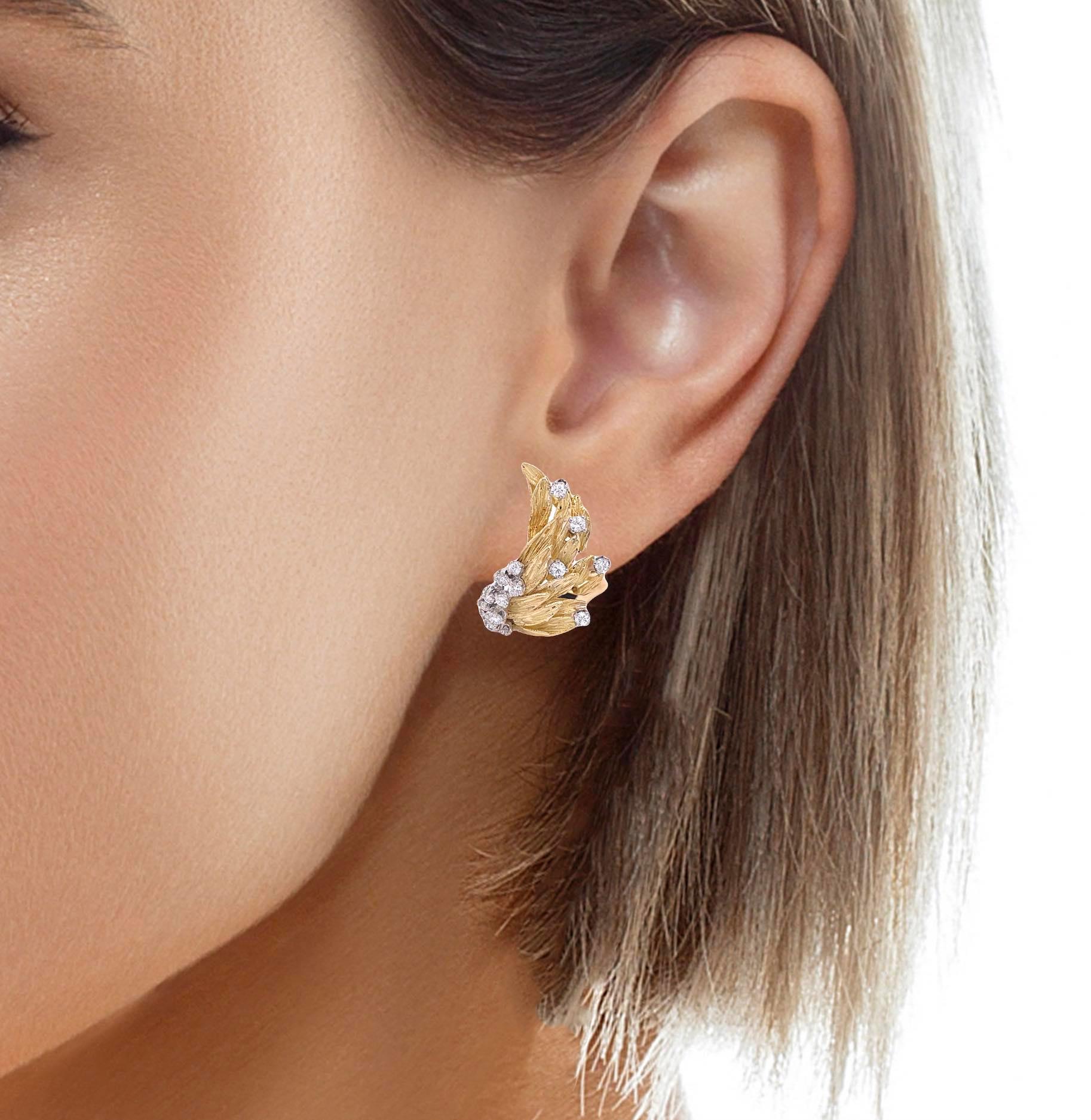 Ohrringe aus Diamanten und Gelbgold mit Klappbrisur, Französisch  für Damen oder Herren im Angebot
