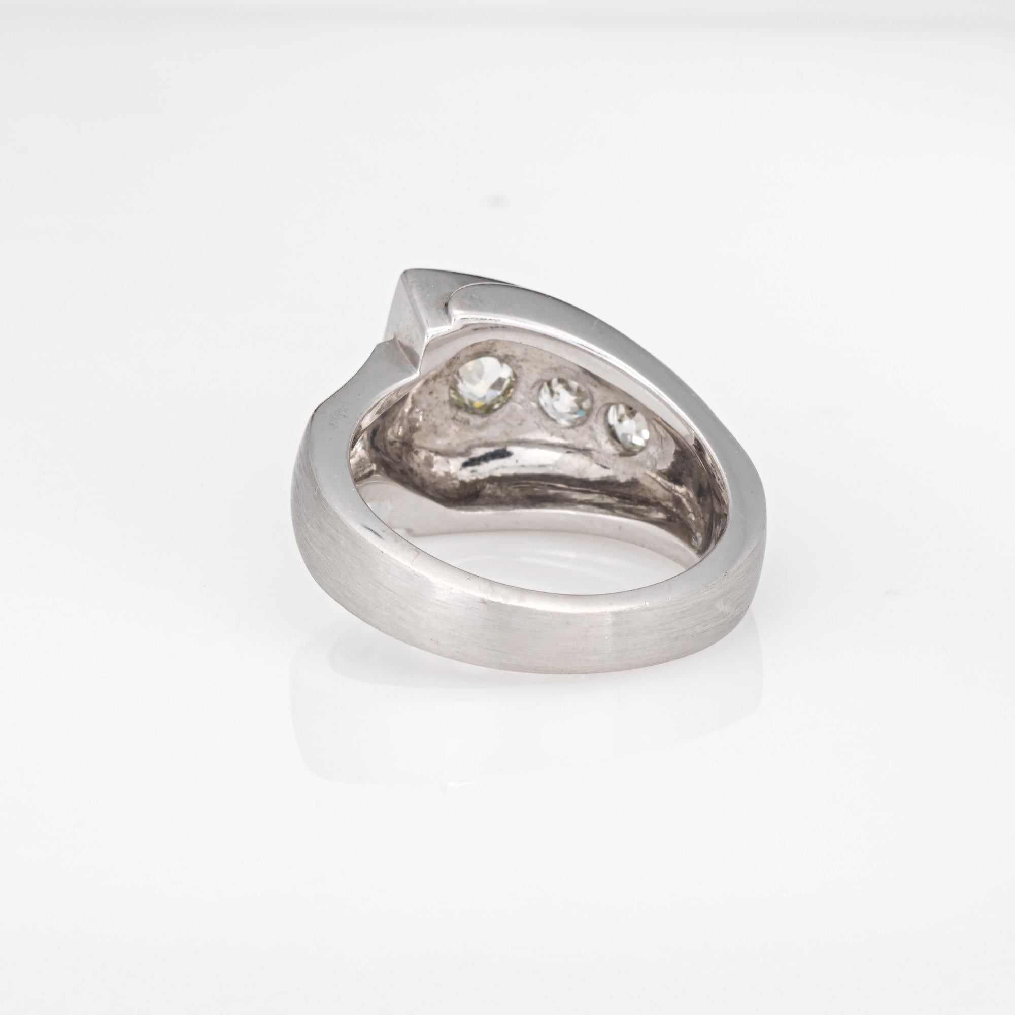 Vintage Diamond Arrow Ring Wide Band Sz 6.5 14k White Gold Fine Jewelry In Good Condition For Sale In Torrance, CA