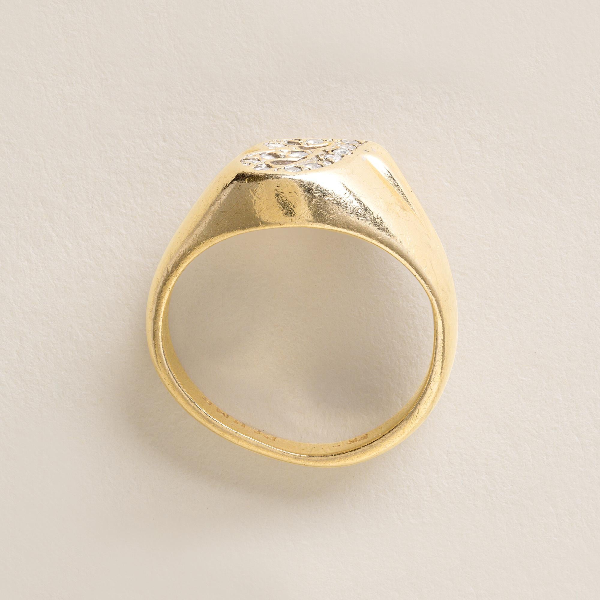 Moderne Vintage Diamond B Script Initial Ring 14K Yellow Gold en vente
