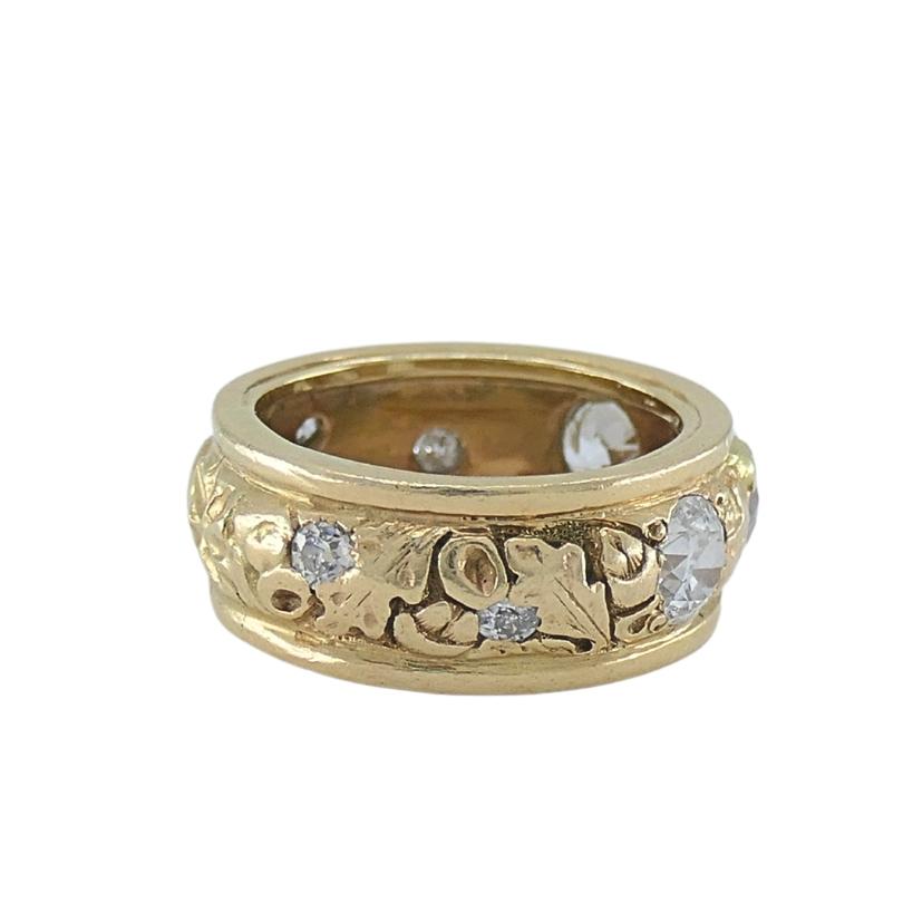 Vintage Diamond Band 14k Gold Leaf Motif Ring For Sale 1