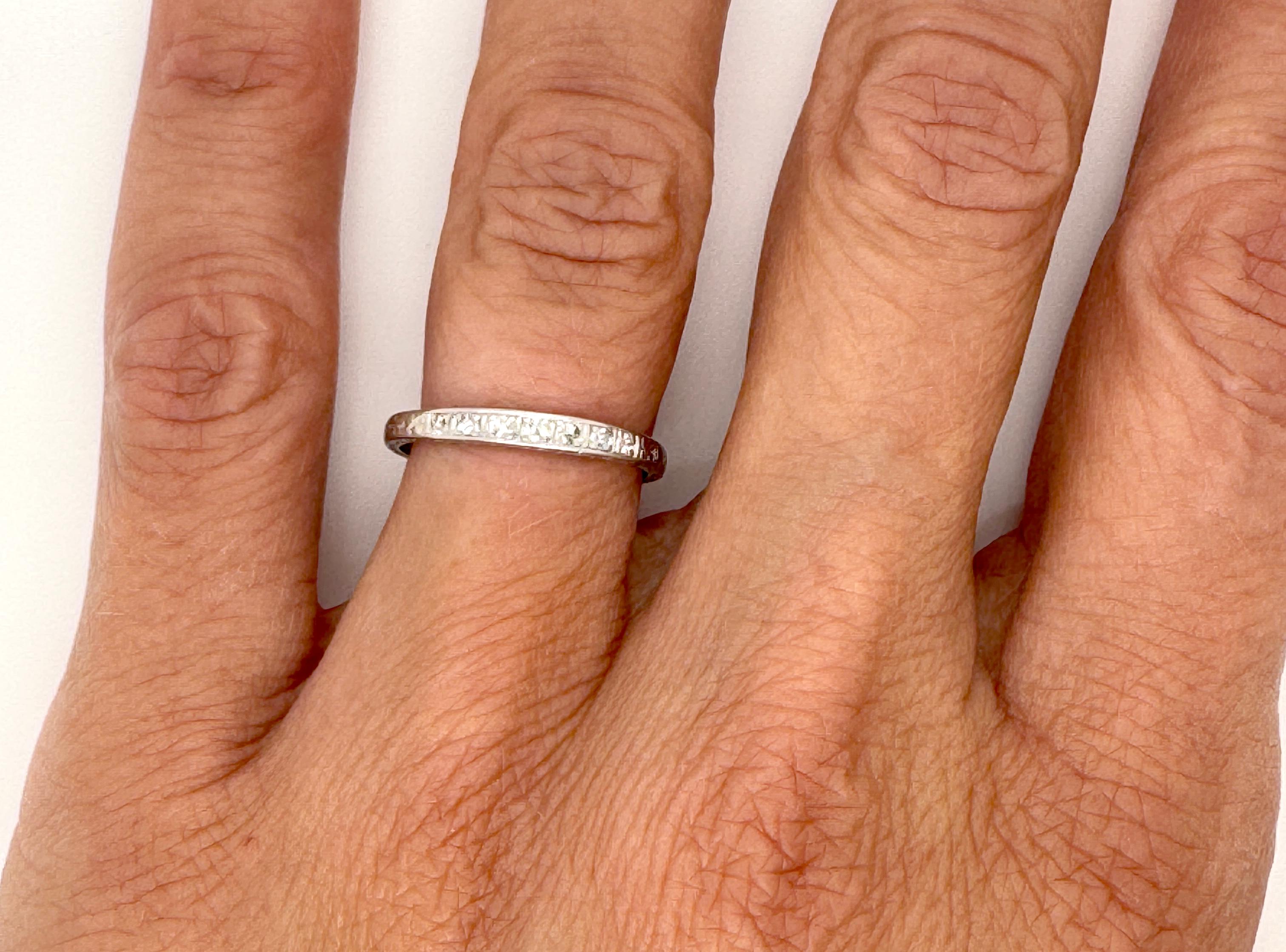 Women's or Men's Vintage Diamond Band .15ct Platinum Art Deco C.D Peacock Genuine Original 1920s For Sale