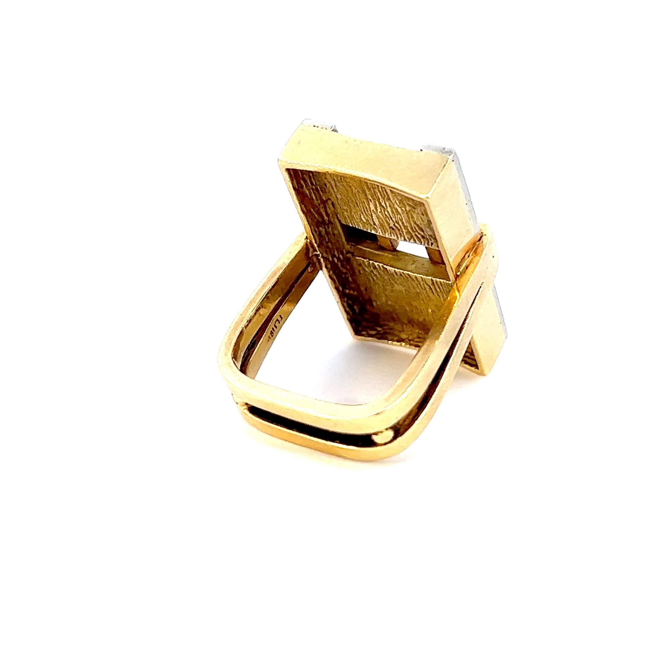 Brilliant Cut Vintage Diamond & Black Onyx 18K Gold Ring For Sale