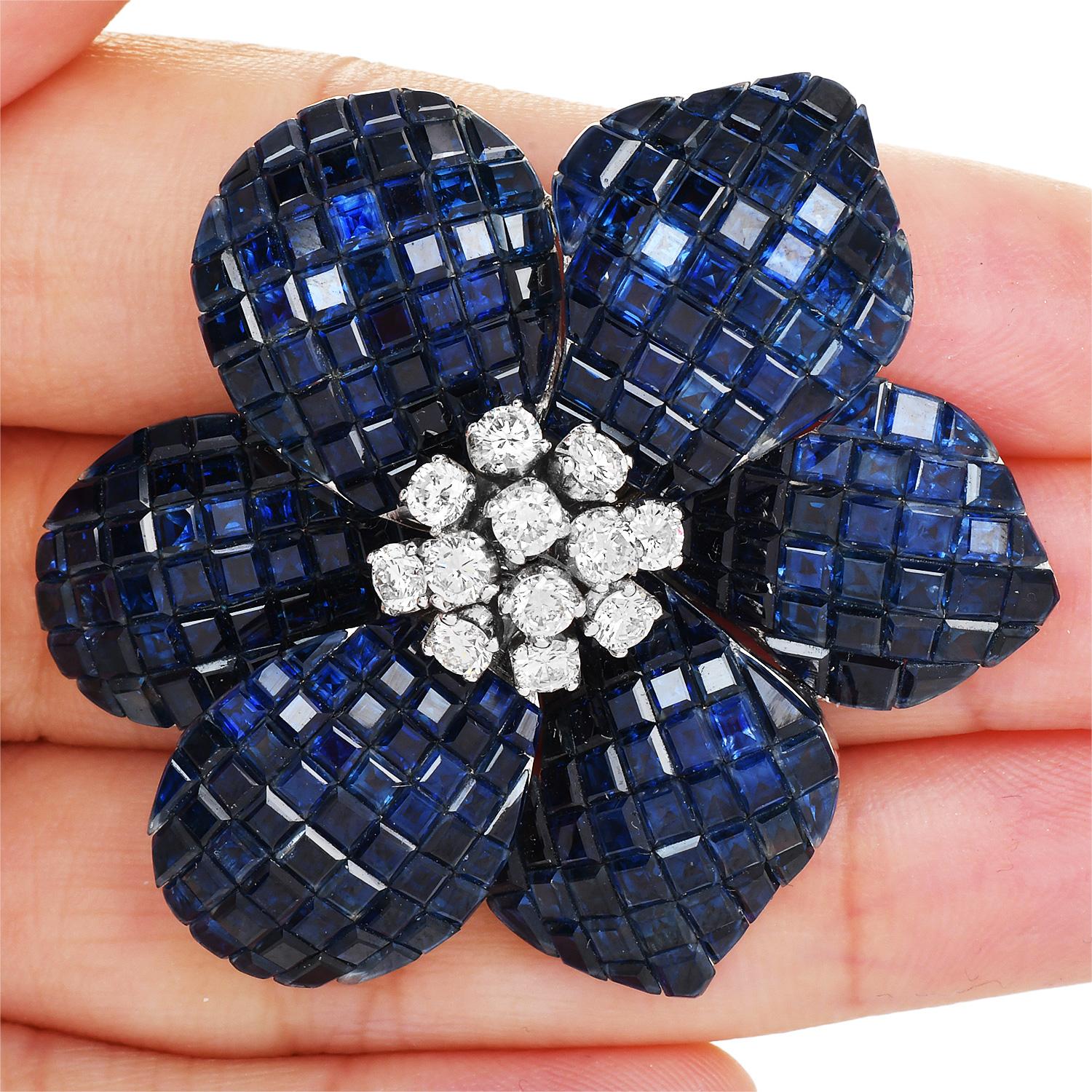 Women's or Men's Vintage Diamond Blue Sapphire 18K White Gold Cluster Flower Brooch Pin For Sale