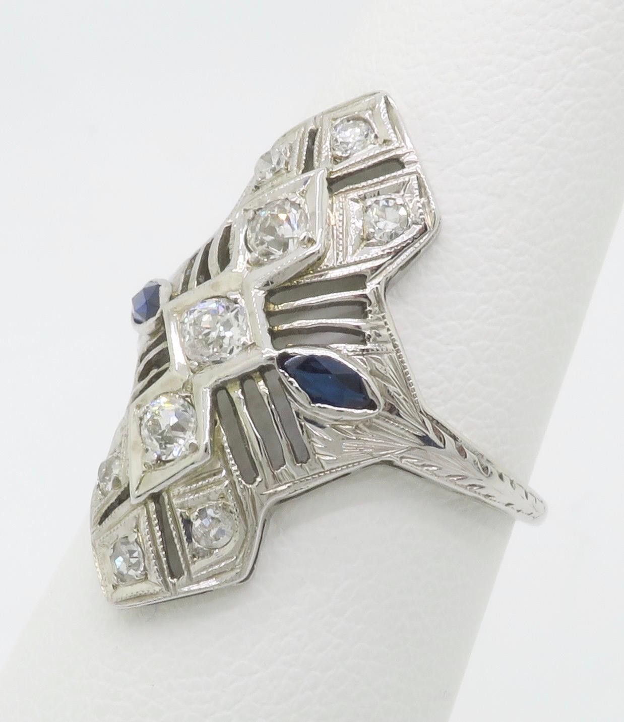 Vintage Diamant & Blauer Saphir Navette Stil Ring in 18k Weißgold für Damen oder Herren im Angebot