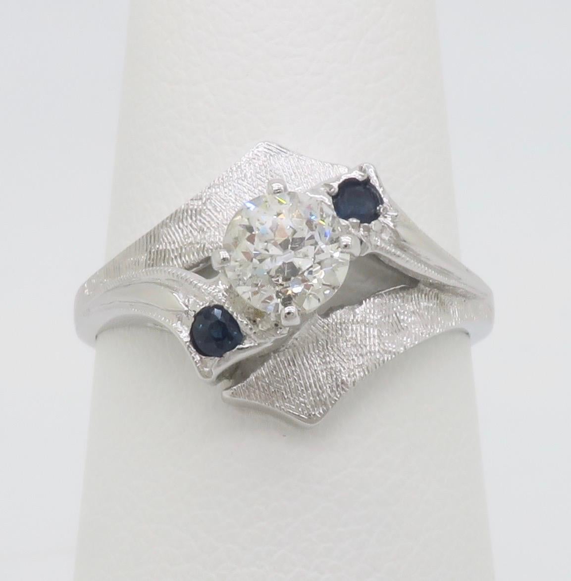 Bague vintage en or blanc 14 carats, diamant et saphir bleu Excellent état - En vente à Webster, NY